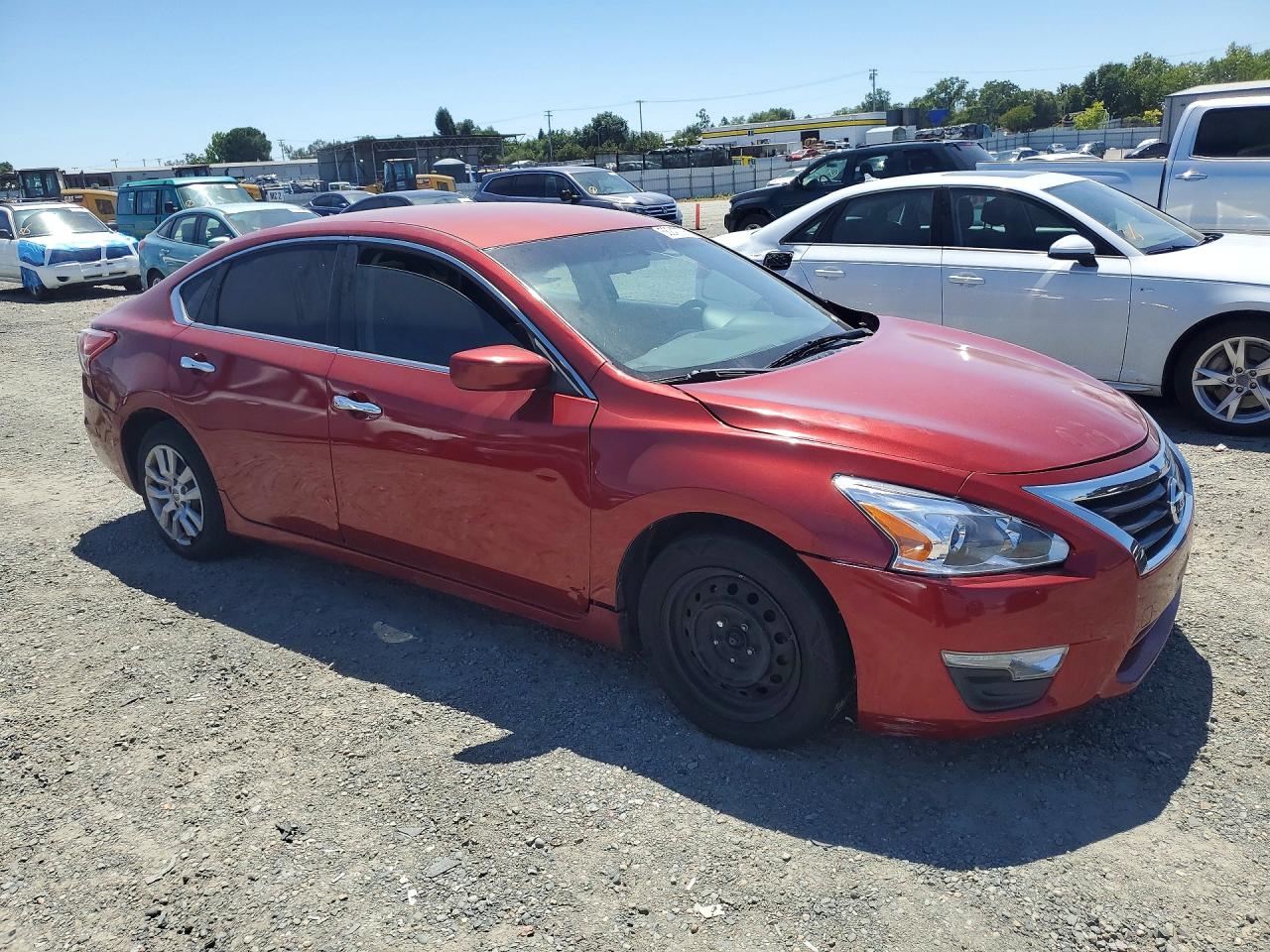 2014 Nissan Altima 2.5 Red vin: 1N4AL3AP1EN213872