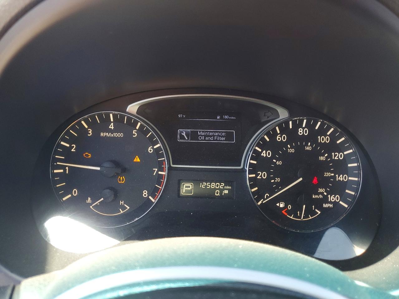 2014 Nissan Altima 2.5 Red vin: 1N4AL3AP1EN213872