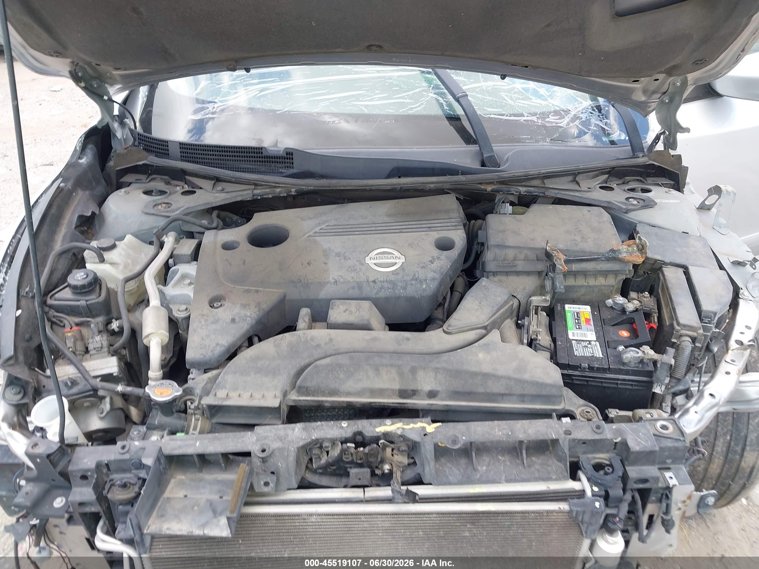 2014 Nissan Altima 2.5 Sv Серебряный vin: 1N4AL3AP1EN221339