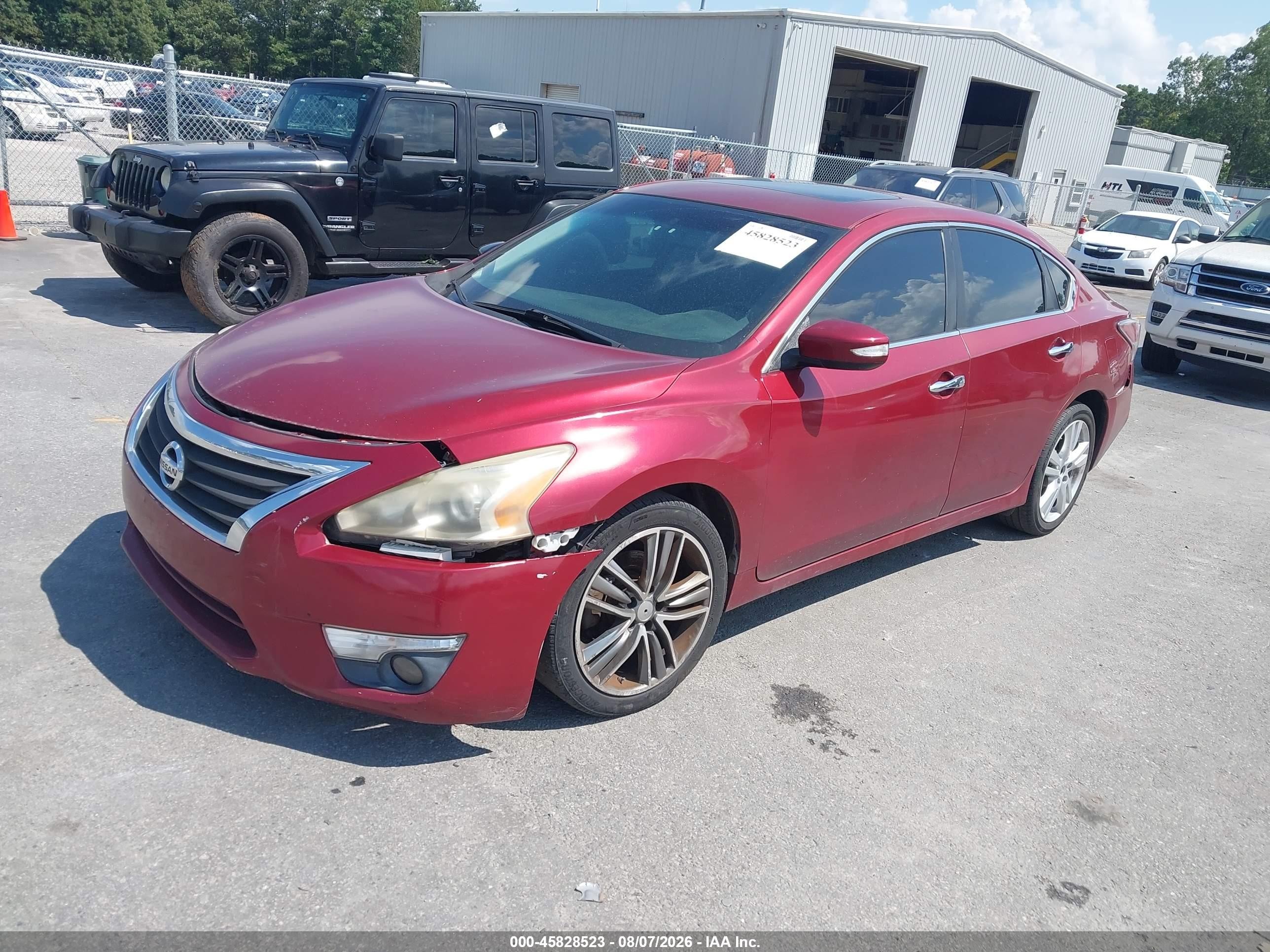 2014 Nissan Altima 2.5 Sv Red vin: 1N4AL3AP1EN240621