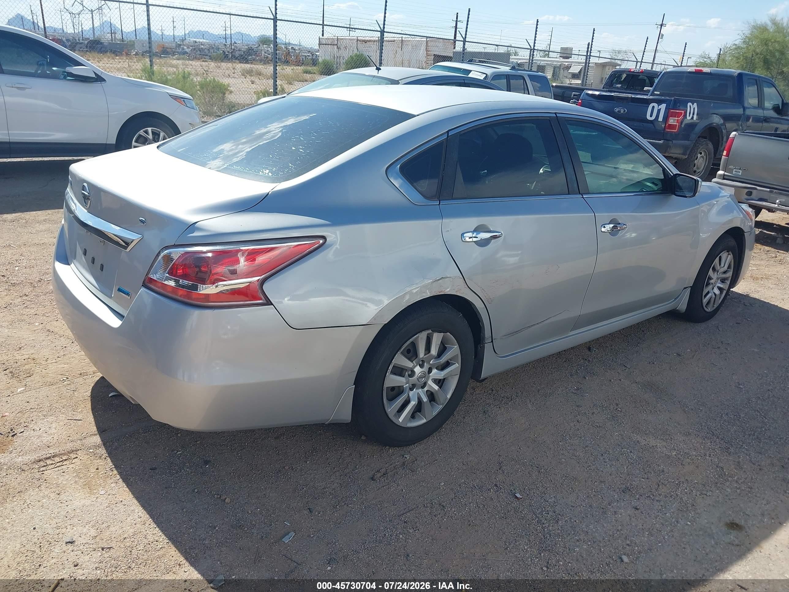 2014 Nissan Altima 2.5 S Silver vin: 1N4AL3AP1EN248217