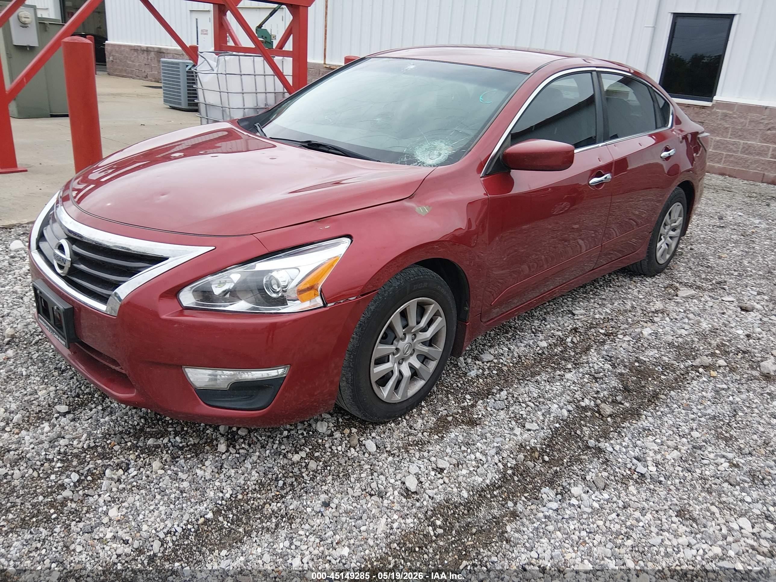 2014 Nissan Altima 2.5 S Red vin: 1N4AL3AP1EN253093