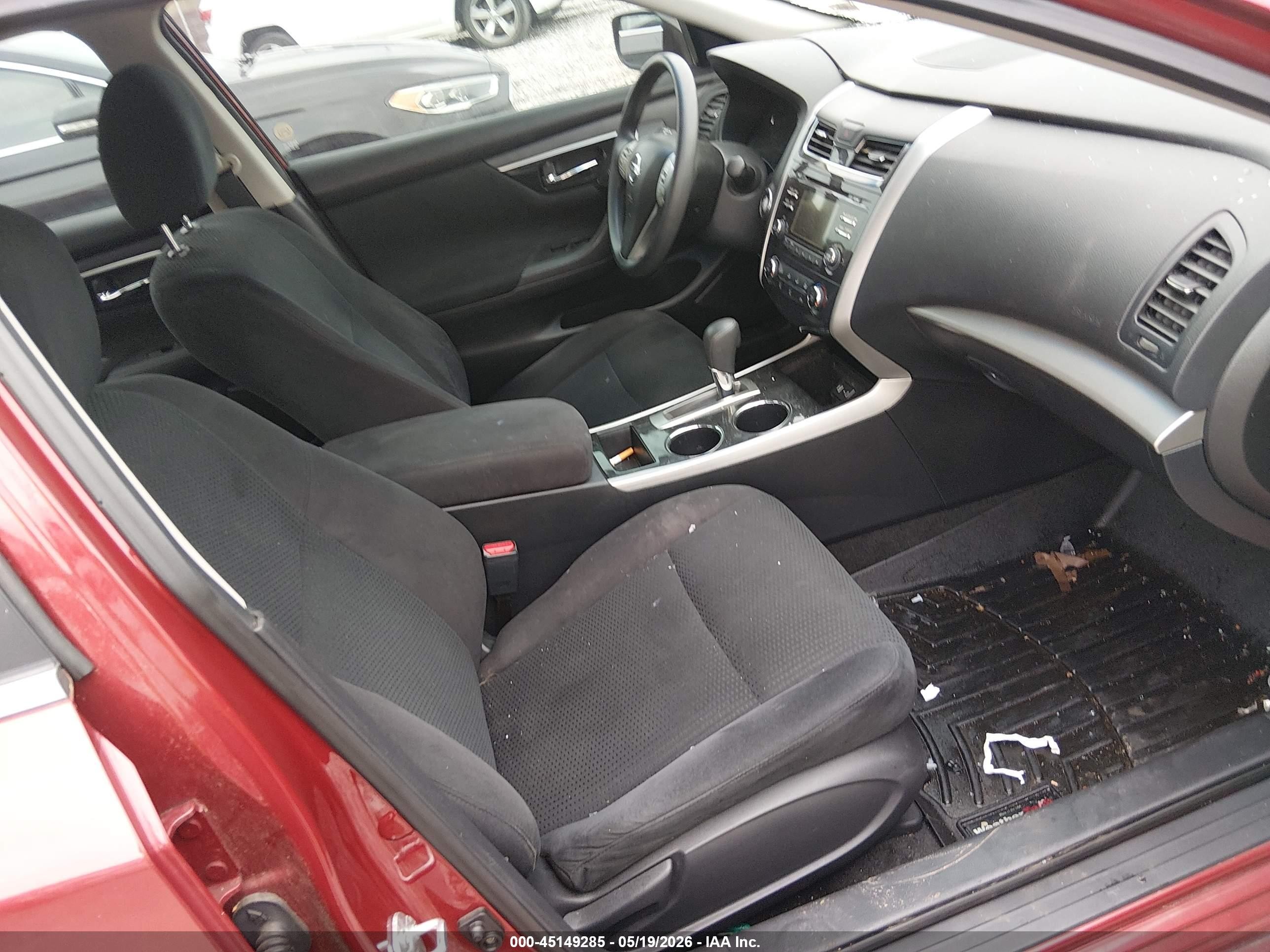 2014 Nissan Altima 2.5 S Red vin: 1N4AL3AP1EN253093