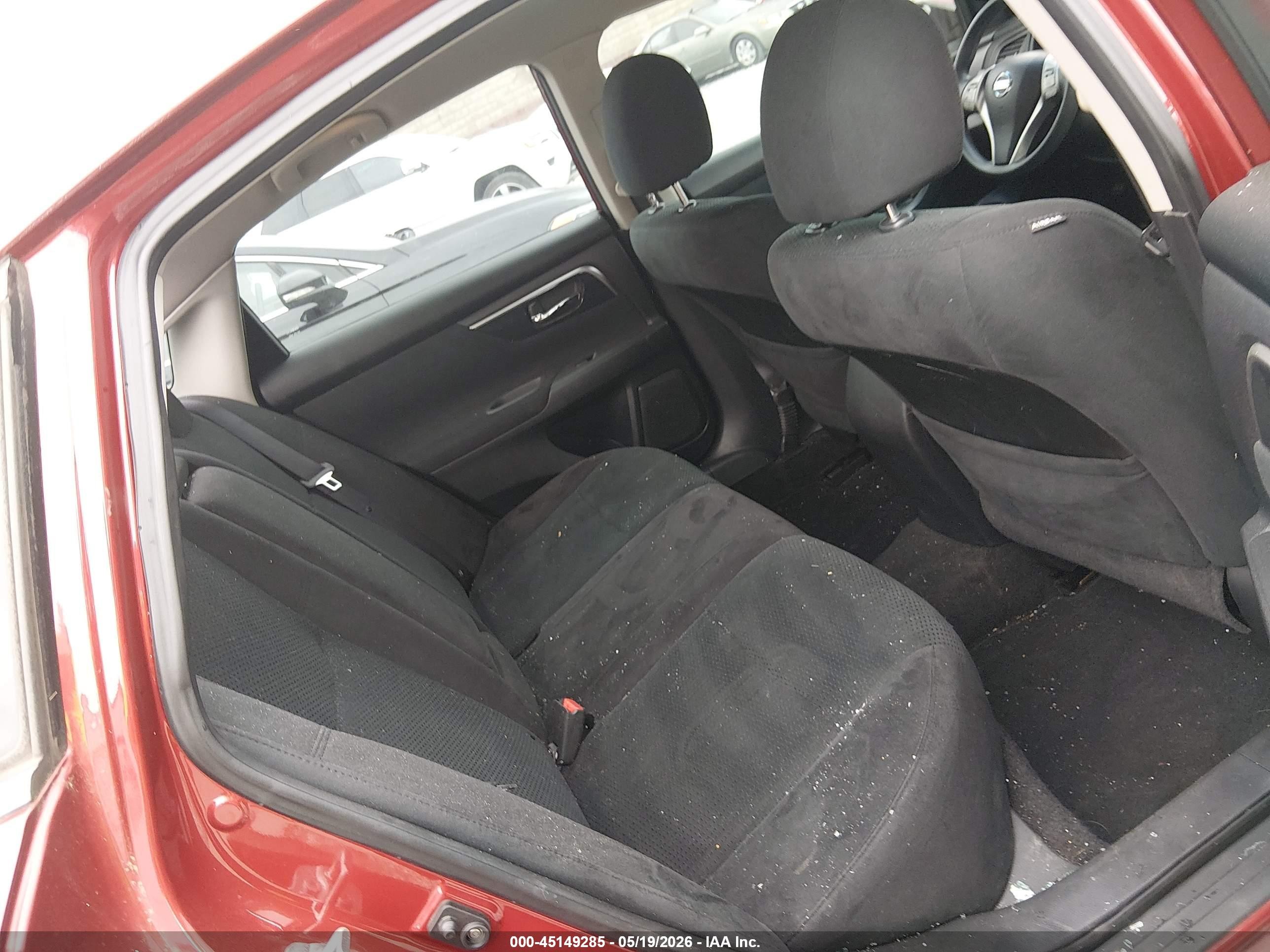 2014 Nissan Altima 2.5 S Red vin: 1N4AL3AP1EN253093