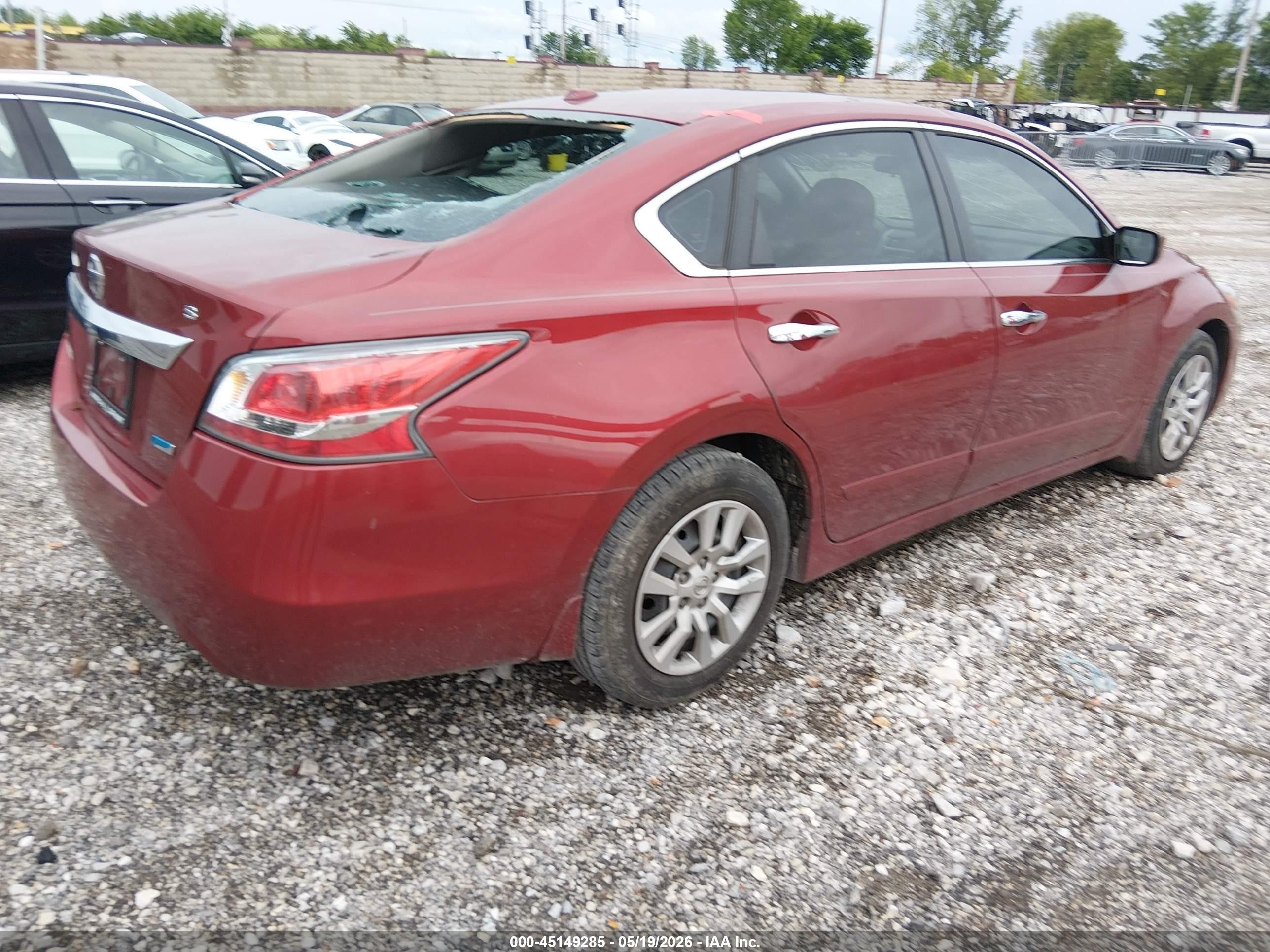 2014 Nissan Altima 2.5 S Red vin: 1N4AL3AP1EN253093