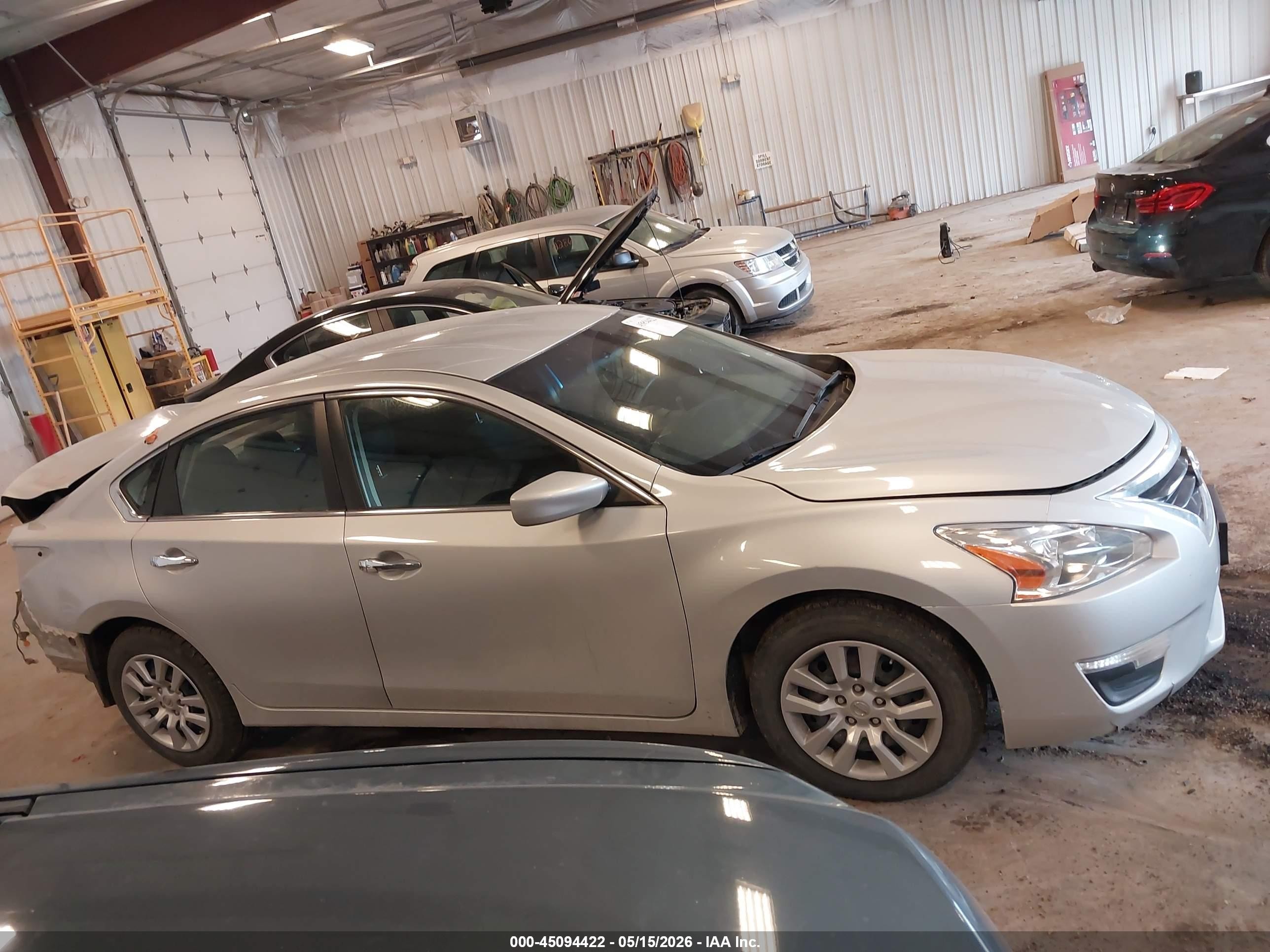 2014 Nissan Altima 2.5/2.5 S/2.5 Sl/2.5 Sv Silver vin: 1N4AL3AP1EN352223