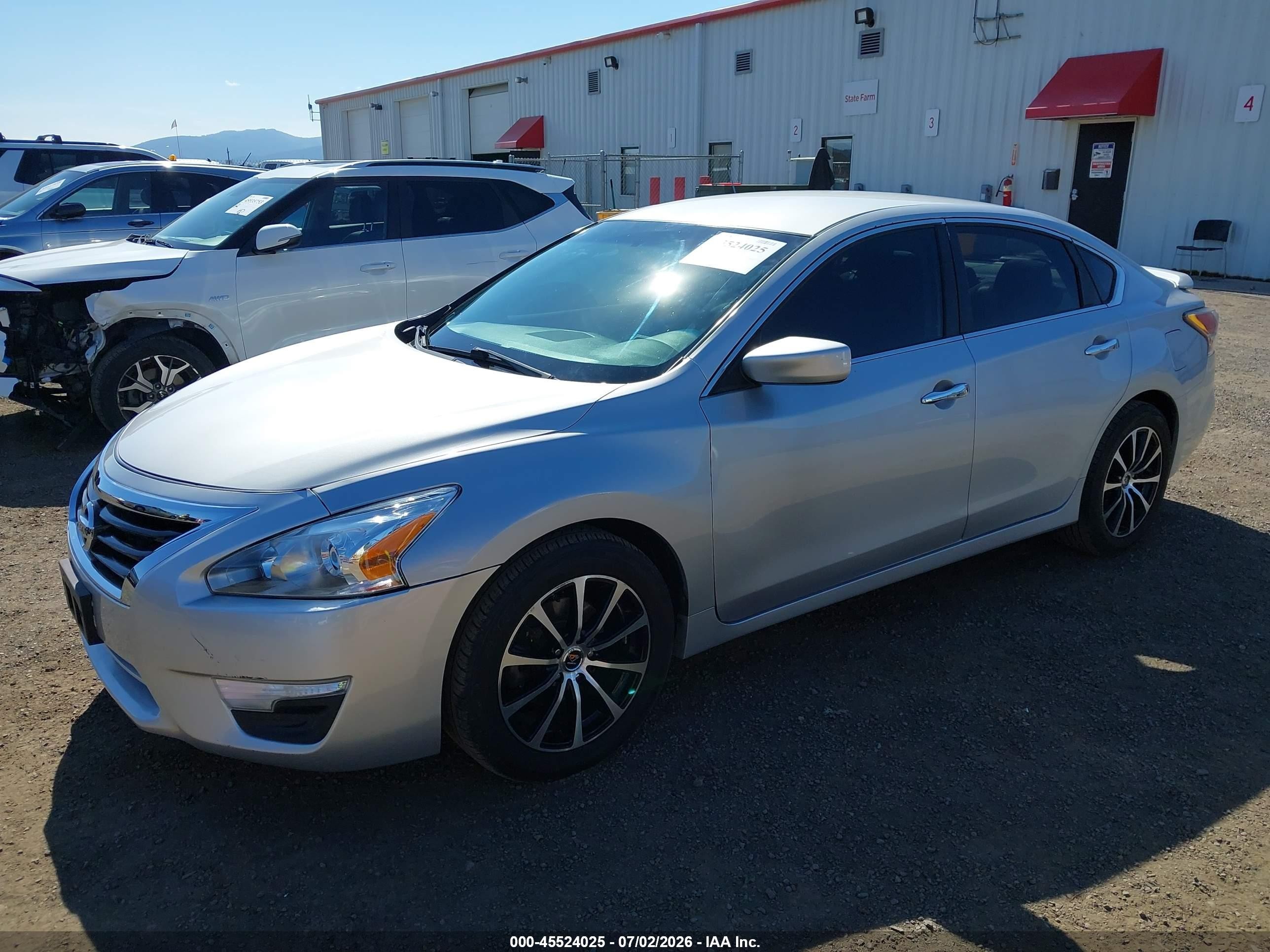 2014 Nissan Altima 2.5 S Silver vin: 1N4AL3AP1EN371242