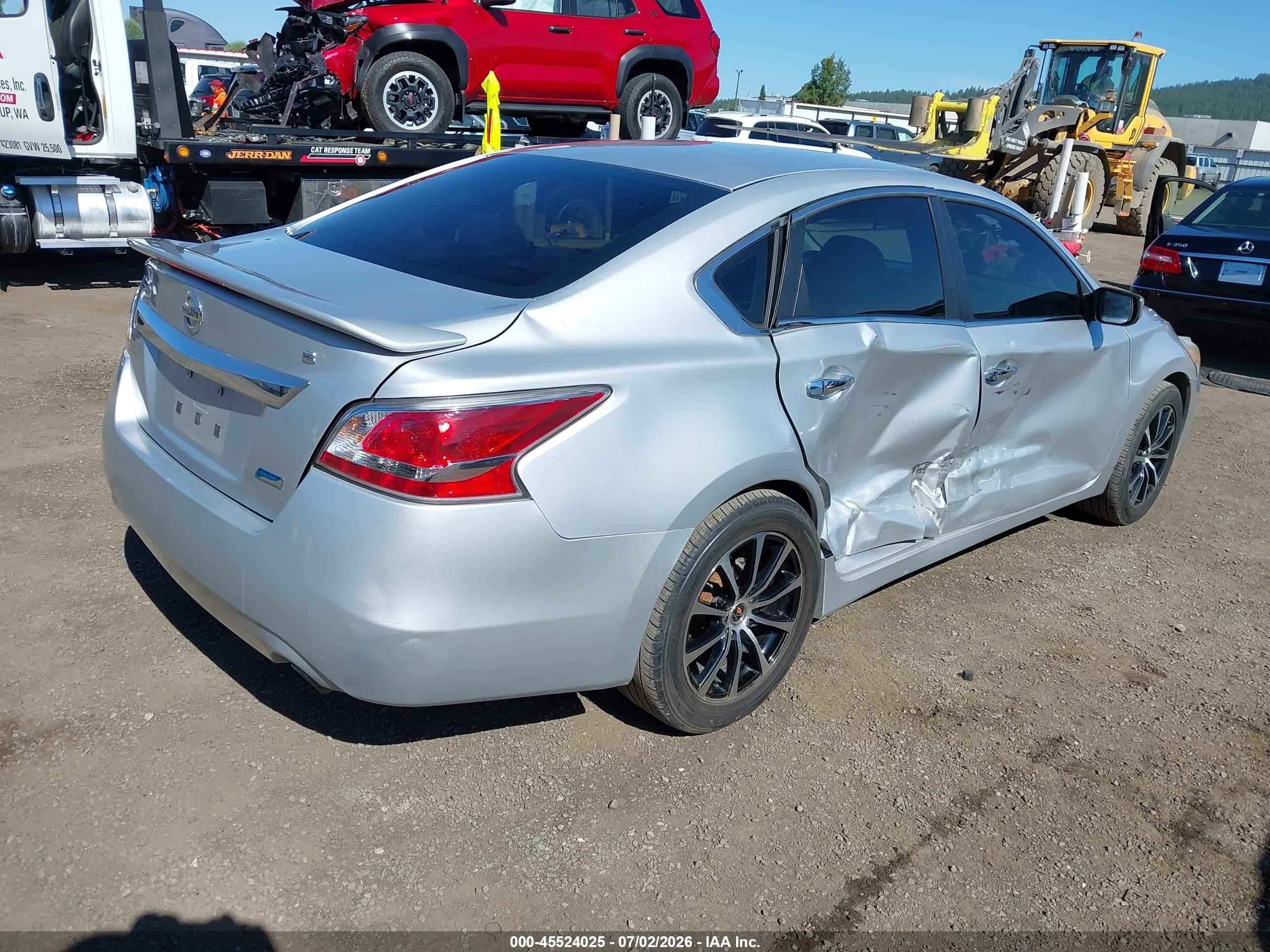2014 Nissan Altima 2.5 S Silver vin: 1N4AL3AP1EN371242