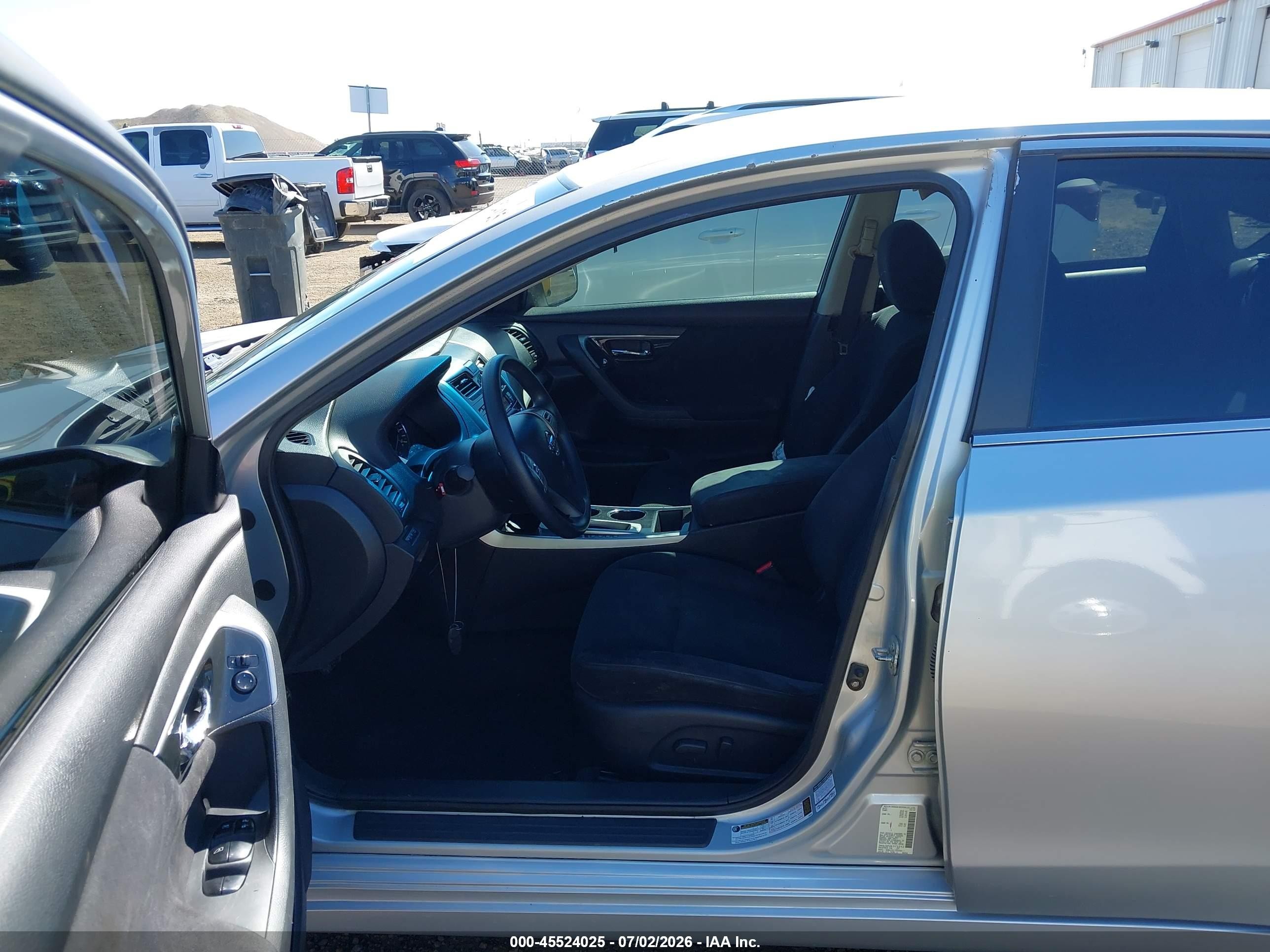 2014 Nissan Altima 2.5 S Silver vin: 1N4AL3AP1EN371242