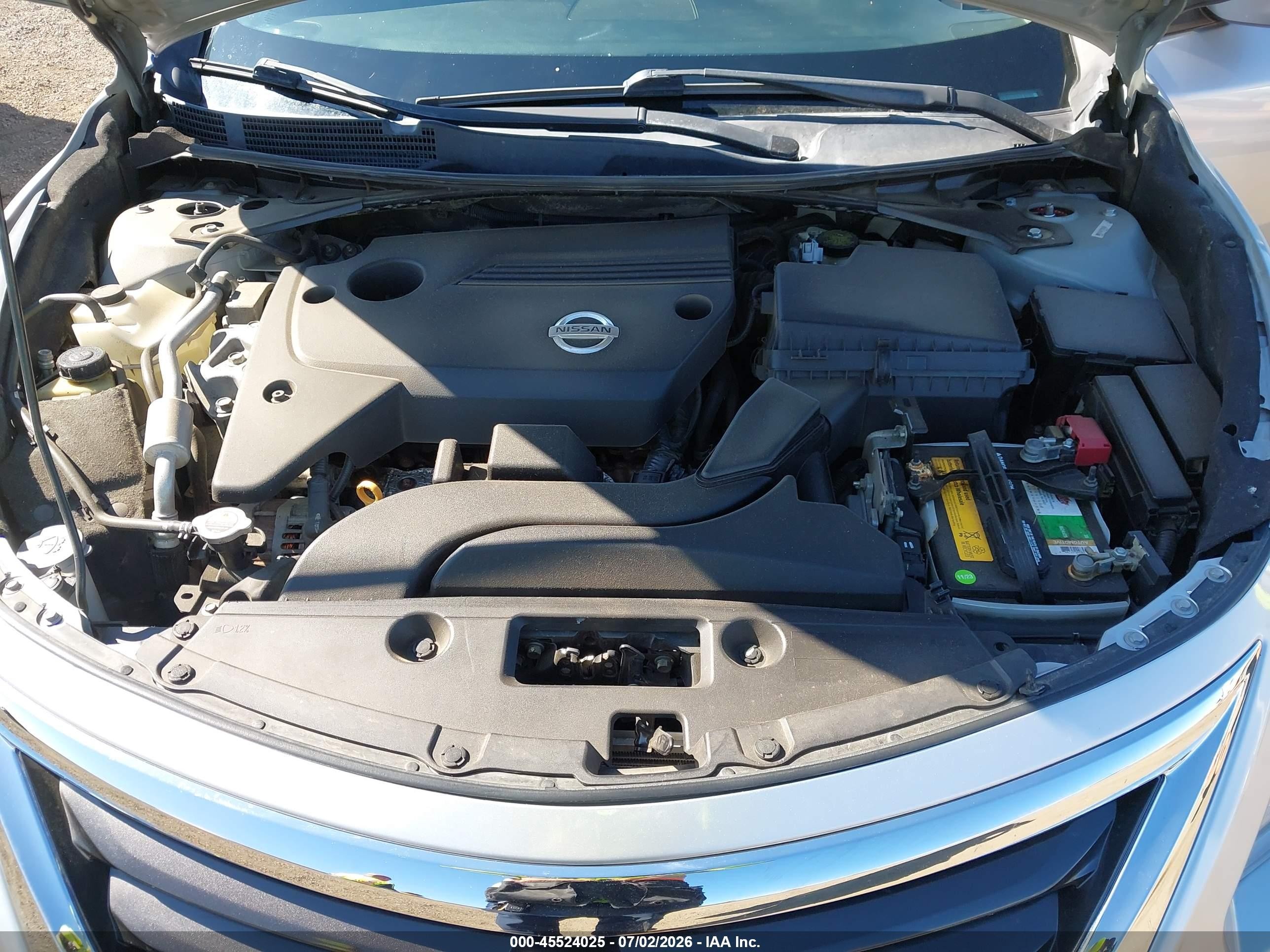 2014 Nissan Altima 2.5 S Silver vin: 1N4AL3AP1EN371242