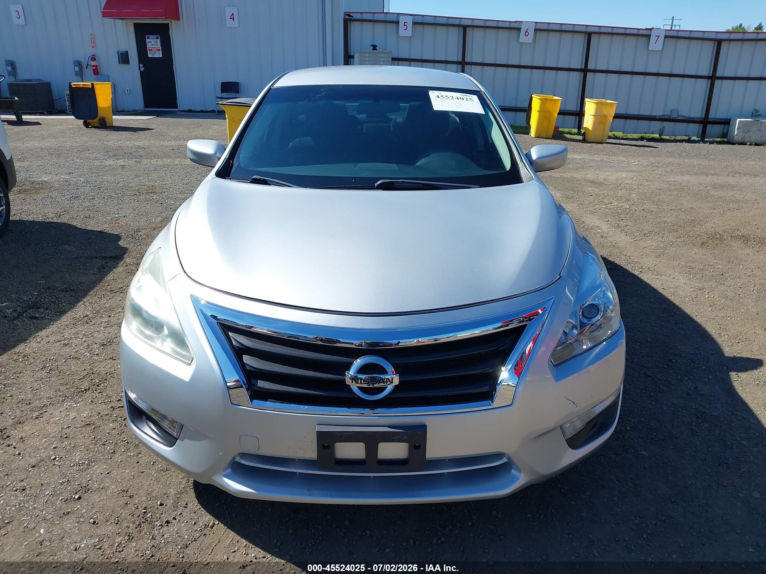 2014 Nissan Altima 2.5 S Silver vin: 1N4AL3AP1EN371242