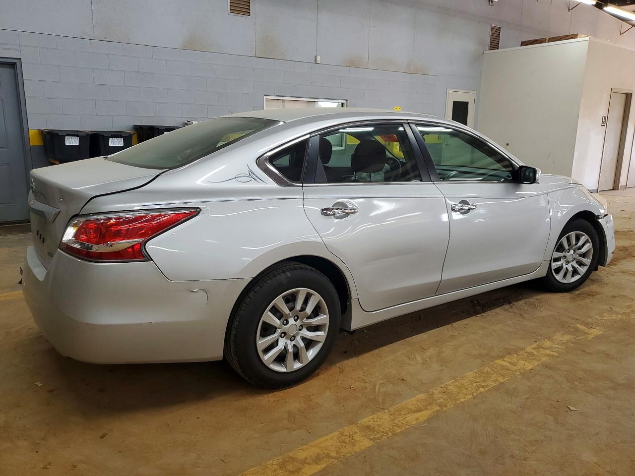 2014 Nissan Altima 2.5 S Silver vin: 1N4AL3AP1EN372696