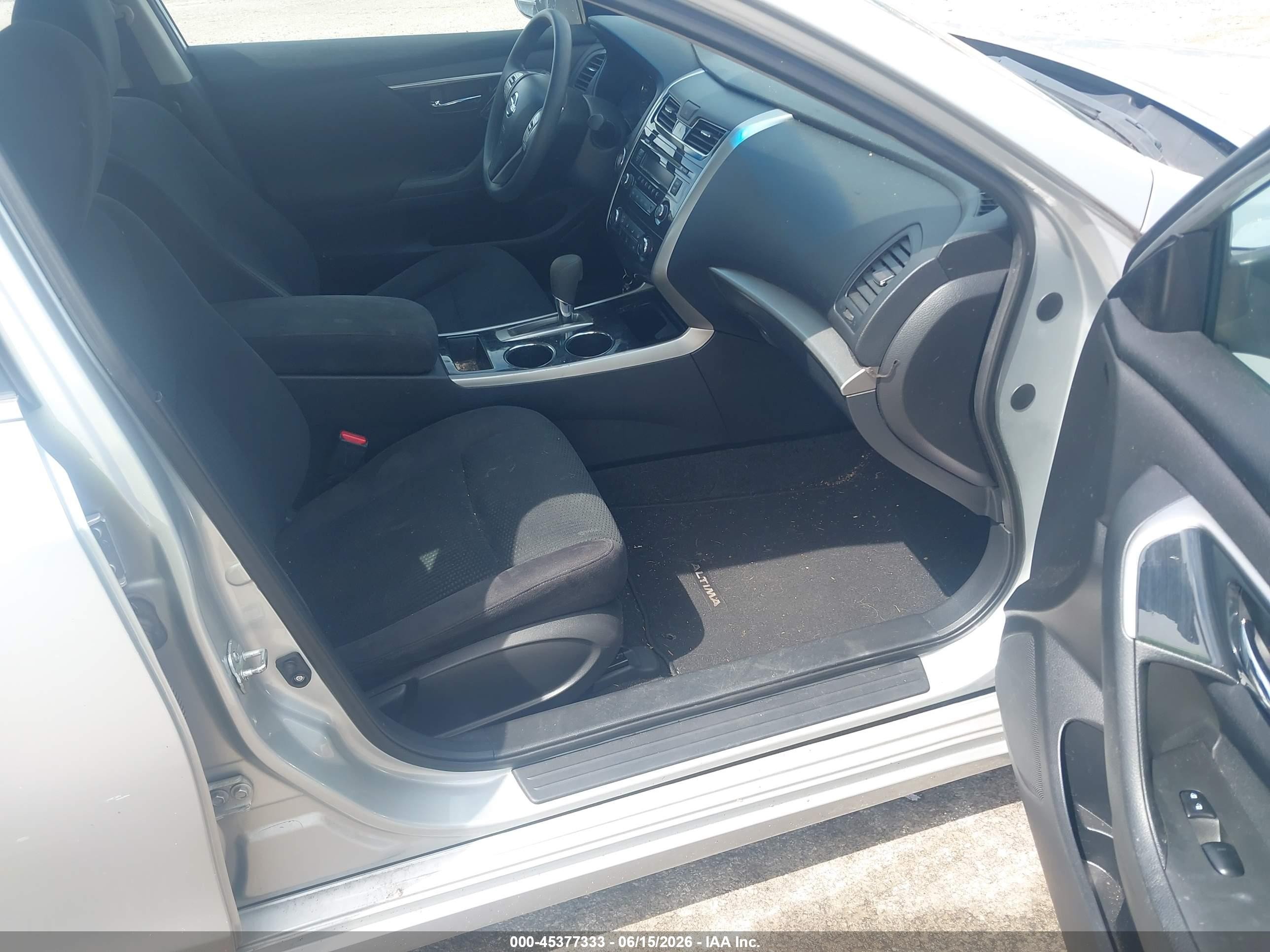 2014 Nissan Altima 2.5 S Серебряный vin: 1N4AL3AP1EN376618