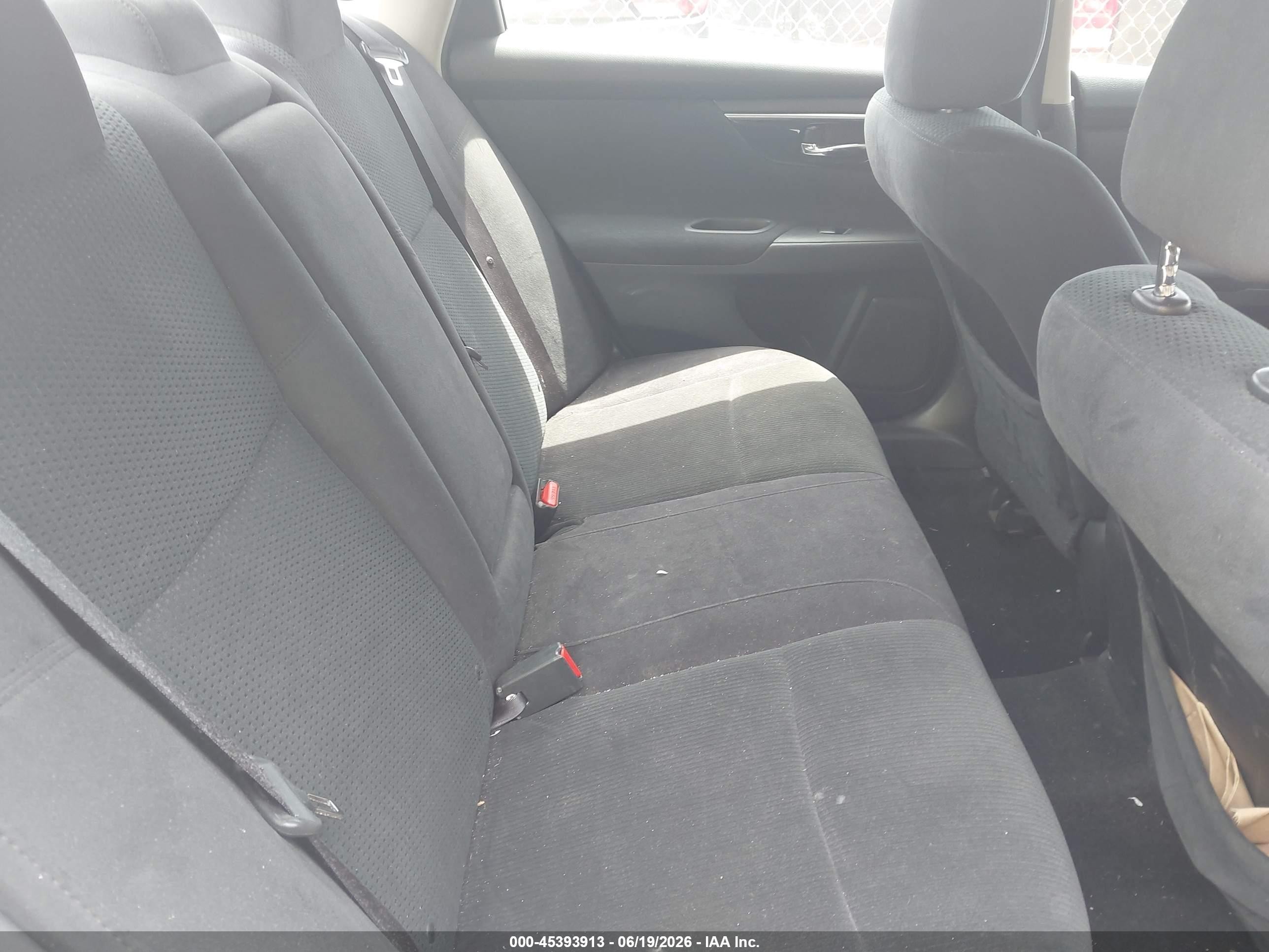 2014 Nissan Altima 2.5 S Silver vin: 1N4AL3AP1EN387599