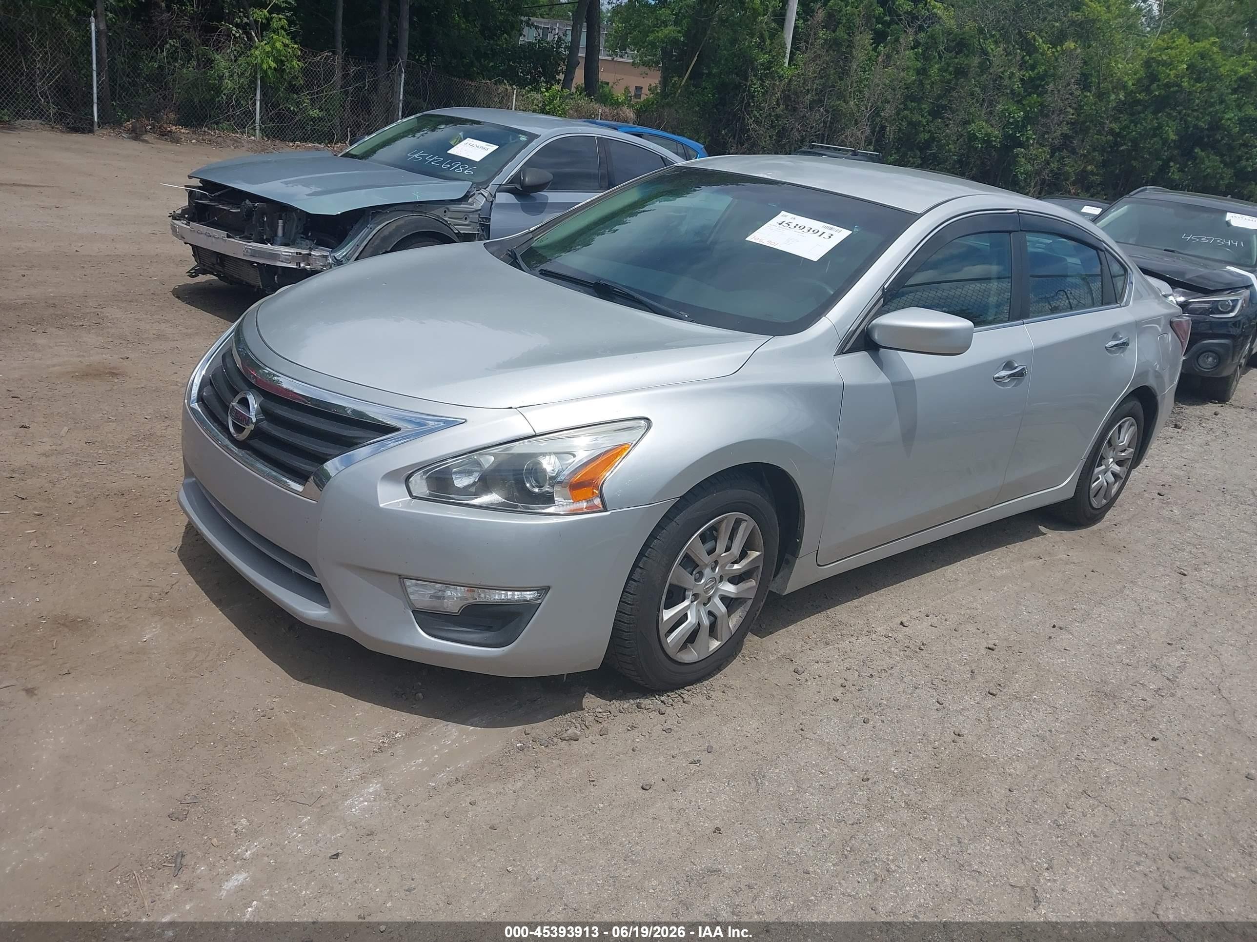 2014 Nissan Altima 2.5 S Silver vin: 1N4AL3AP1EN387599