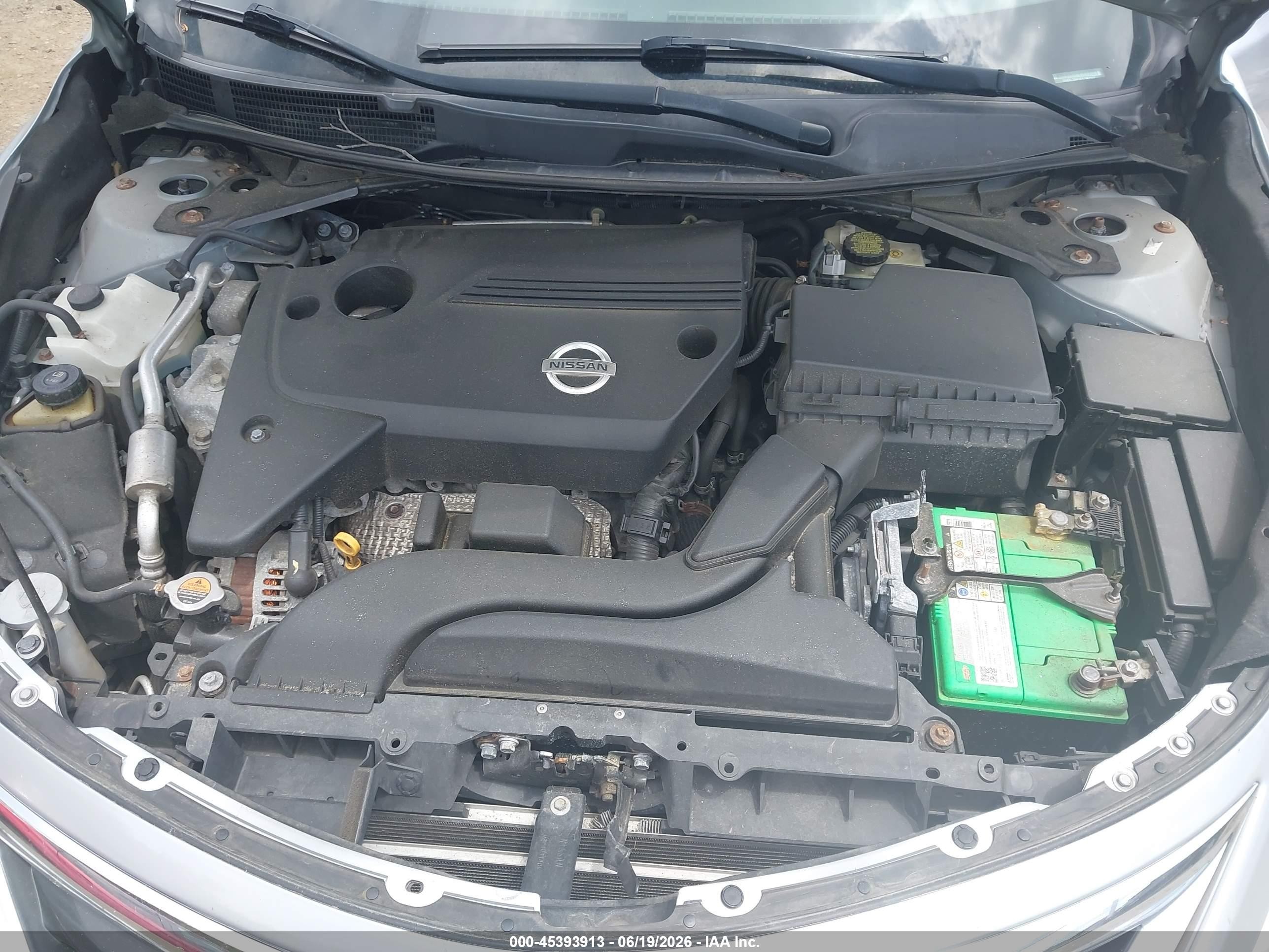 2014 Nissan Altima 2.5 S Silver vin: 1N4AL3AP1EN387599