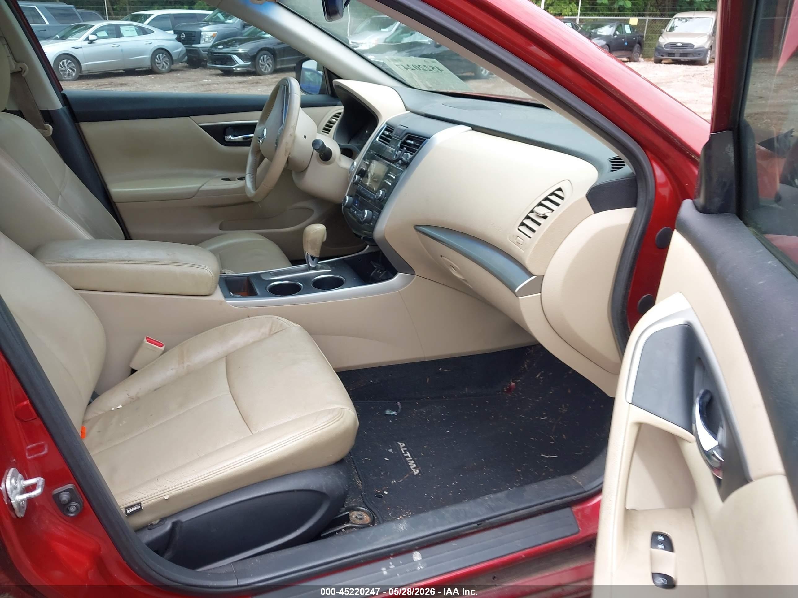 2015 Nissan Altima 2.5 Sv Красный vin: 1N4AL3AP1FC105457