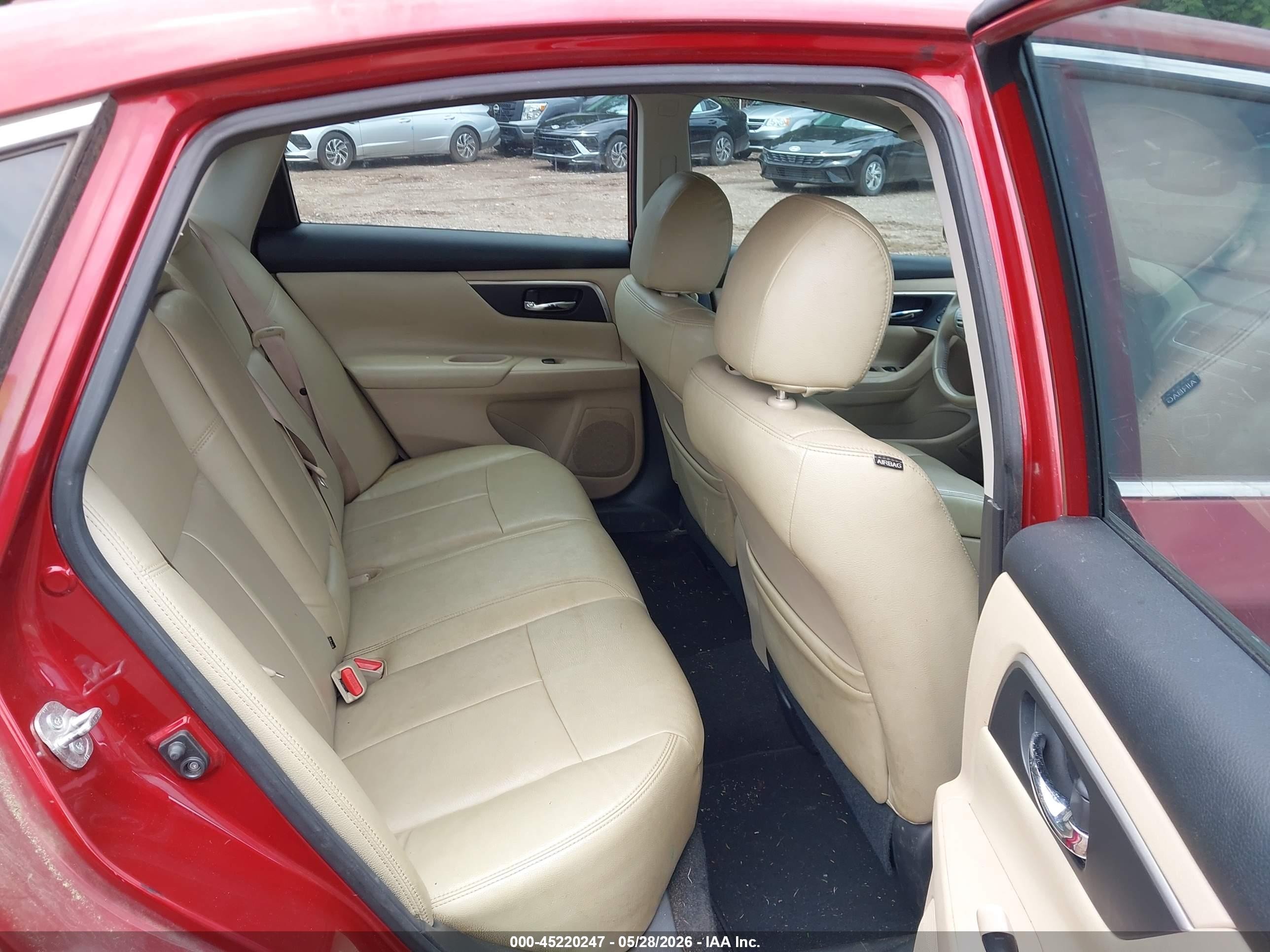 2015 Nissan Altima 2.5 Sv Красный vin: 1N4AL3AP1FC105457