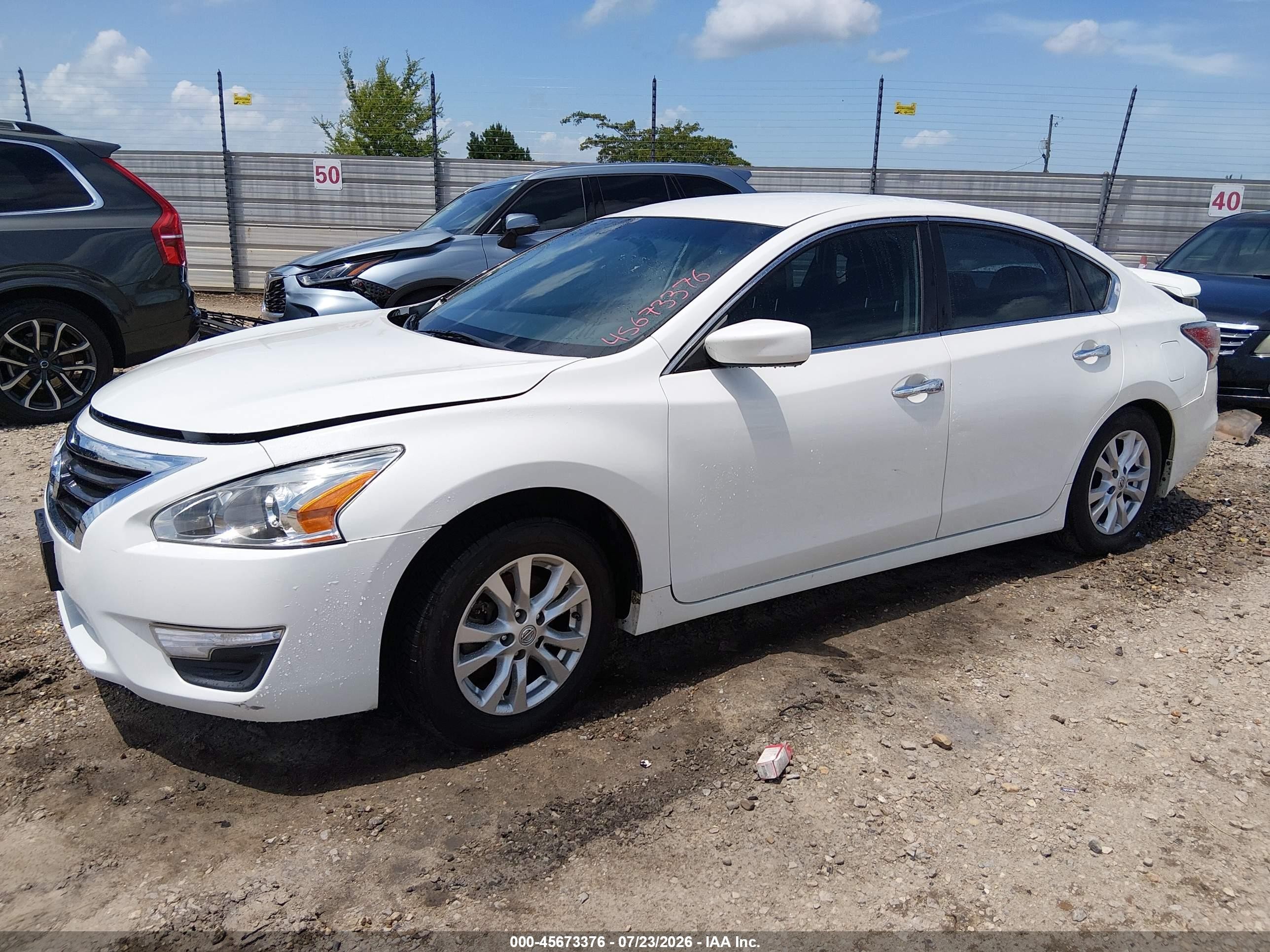 2015 Nissan Altima 2.5 S White vin: 1N4AL3AP1FC106706