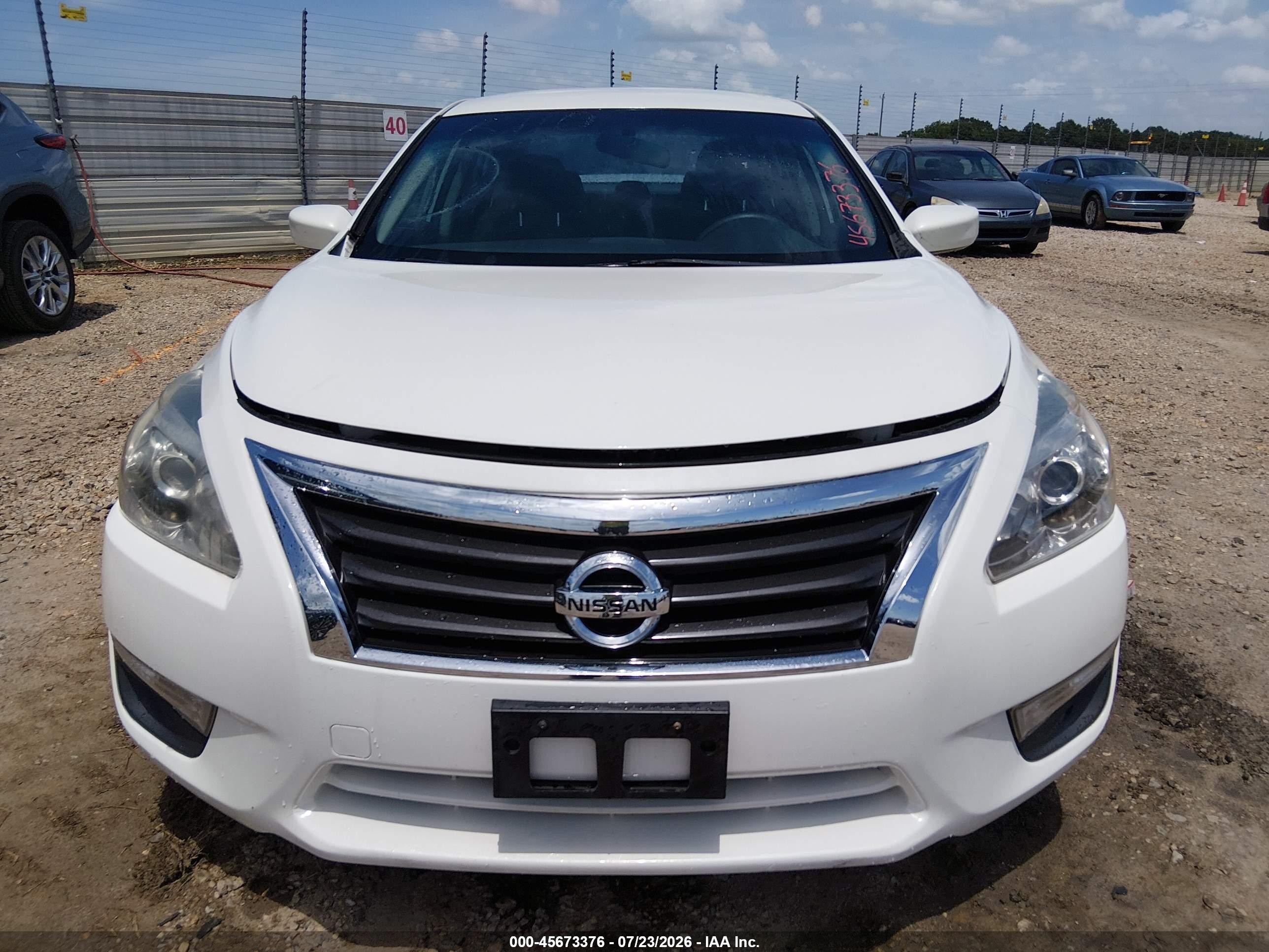 2015 Nissan Altima 2.5 S White vin: 1N4AL3AP1FC106706