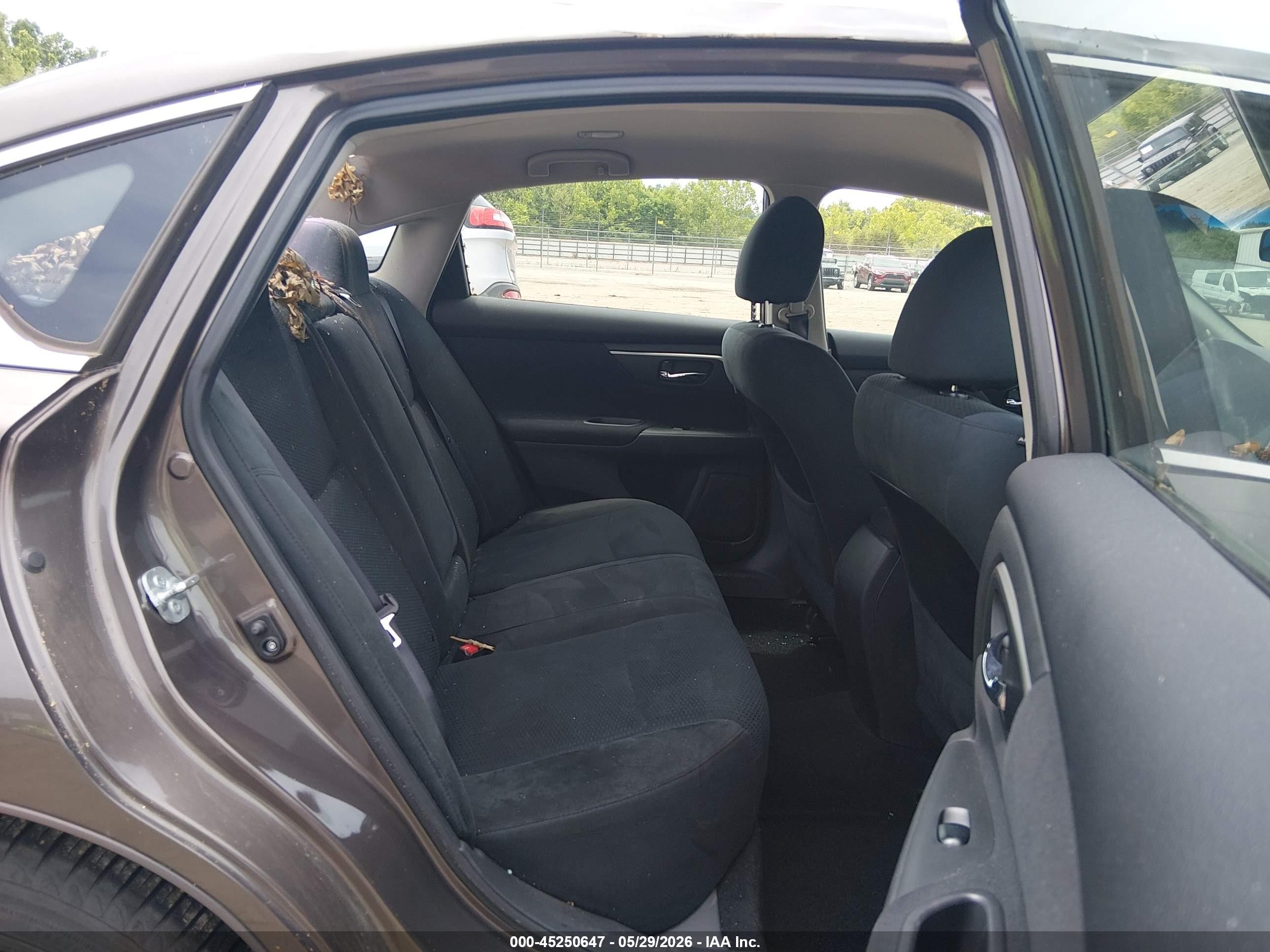 2015 Nissan Altima 2.5 S Brown vin: 1N4AL3AP1FC108472