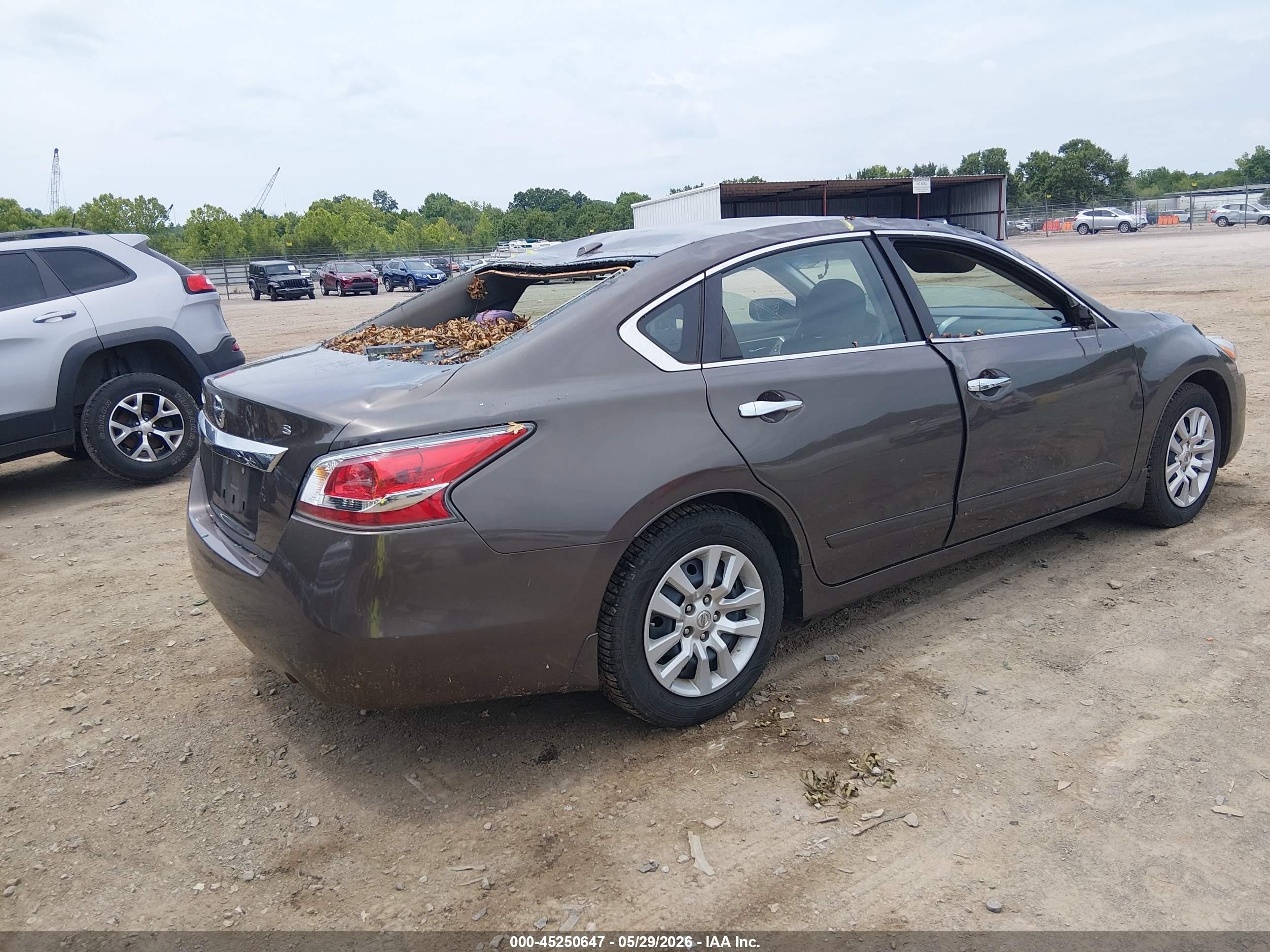 2015 Nissan Altima 2.5 S Brown vin: 1N4AL3AP1FC108472
