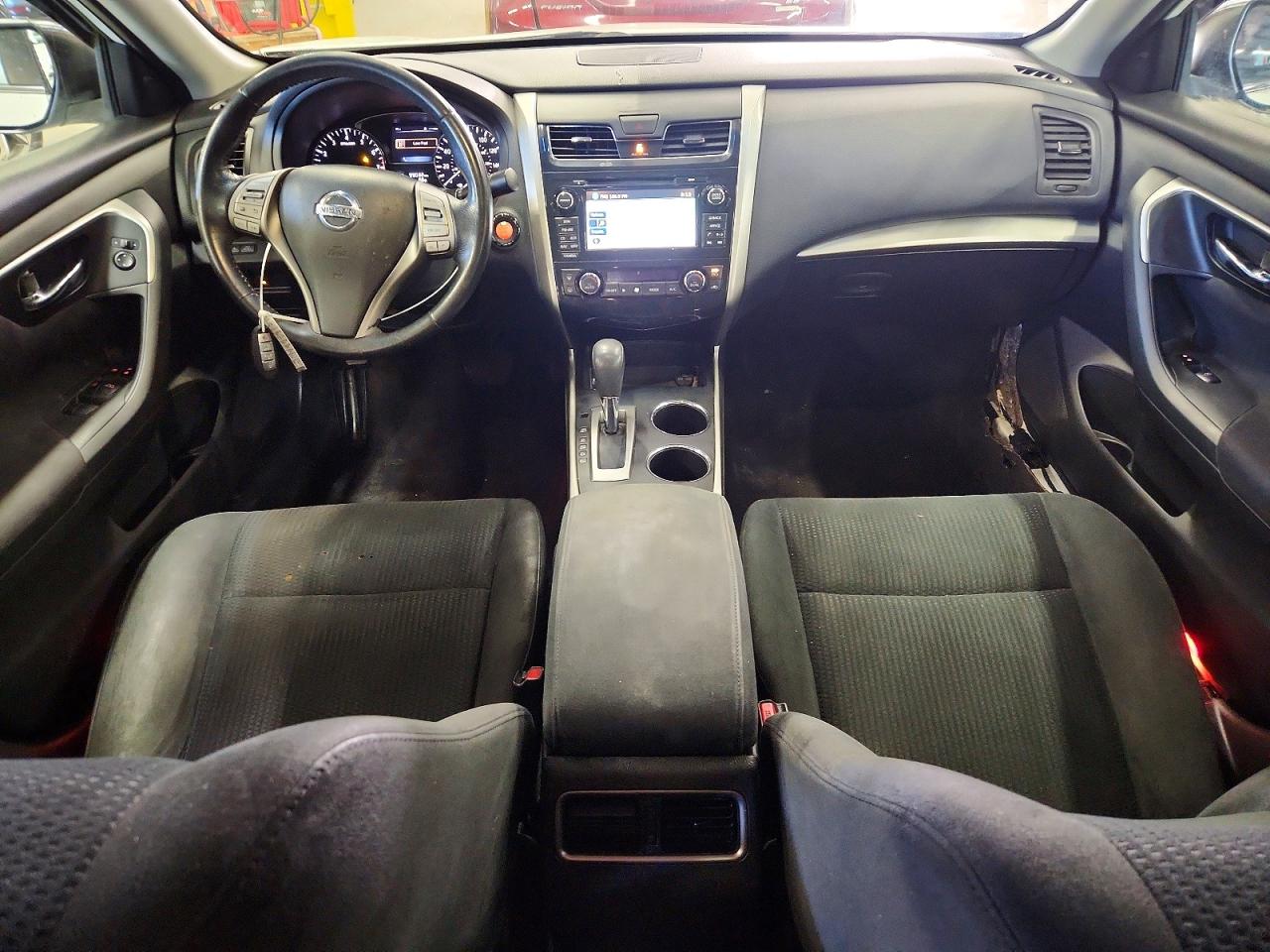 2015 Nissan Altima 2.5 Sv White vin: 1N4AL3AP1FC117298