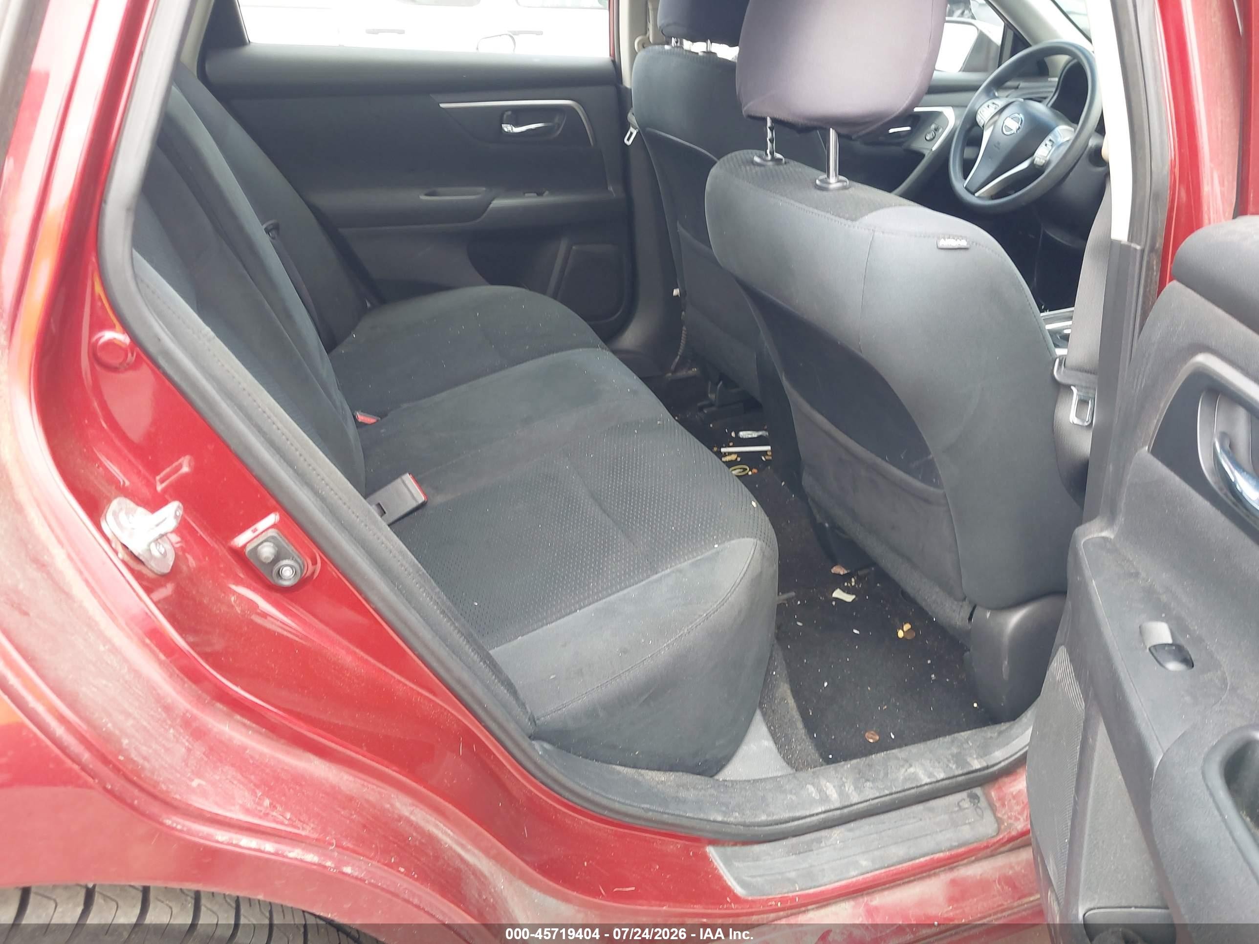 2015 Nissan Altima 2.5 S Red vin: 1N4AL3AP1FC145506