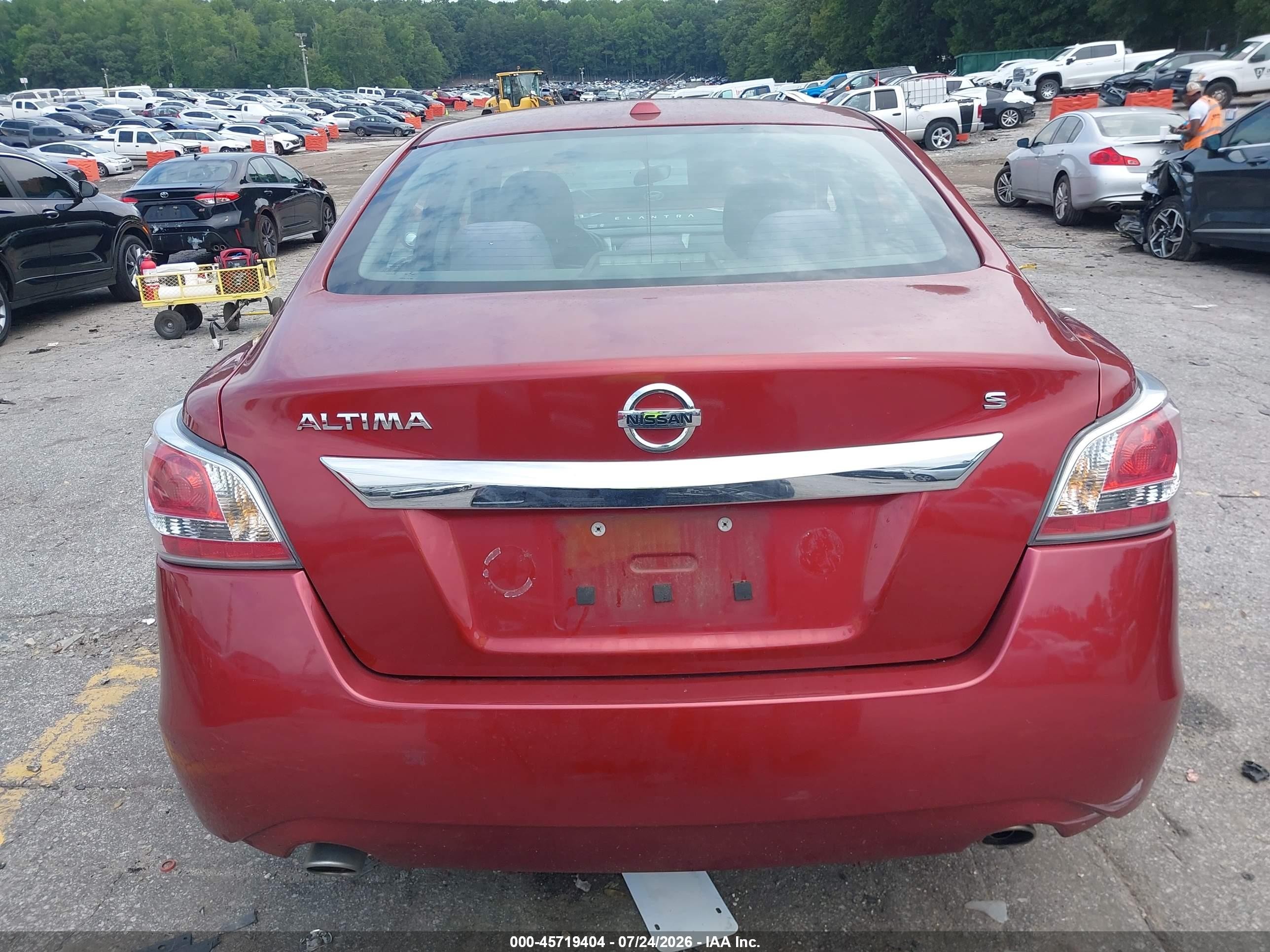 2015 Nissan Altima 2.5 S Red vin: 1N4AL3AP1FC145506