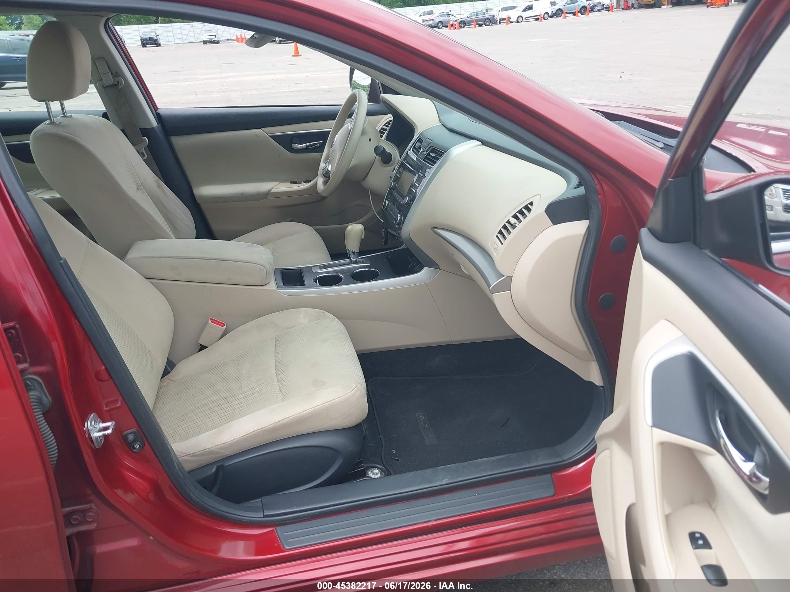 2015 Nissan Altima 2.5 S Red vin: 1N4AL3AP1FC154996