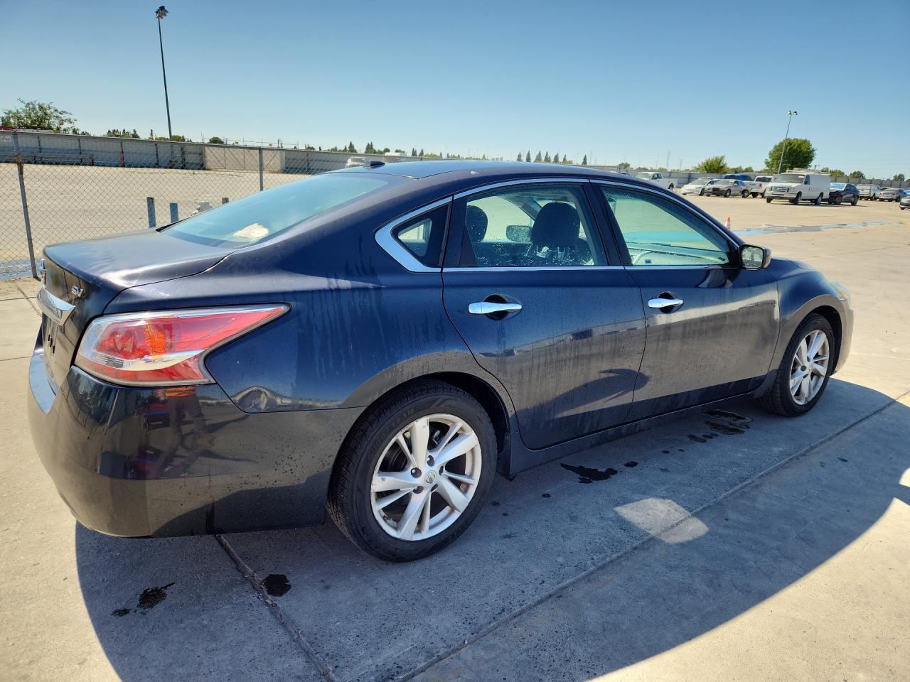 2015 Nissan Altima 2.5 Sv Charcoal vin: 1N4AL3AP1FC171961 Damage: Right Qtr Panel, Dent(S) W/ Paint Dmg, 1 To 2 Inches