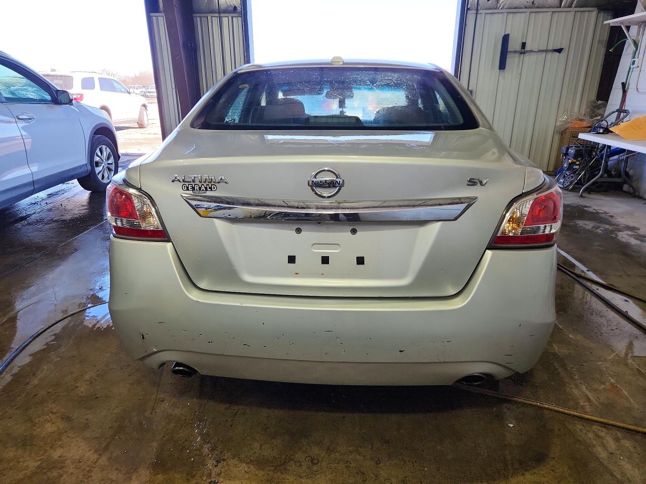 2015 Nissan Altima Silver vin: 1N4AL3AP1FC188145