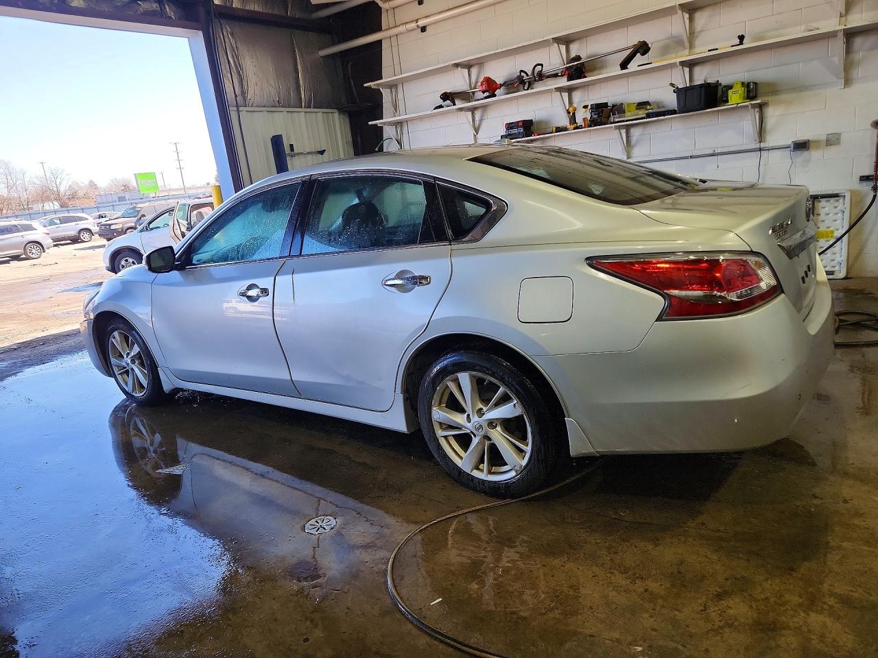 2015 Nissan Altima Silver vin: 1N4AL3AP1FC188145