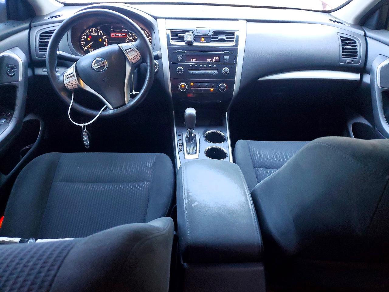 2015 Nissan Altima 2.5 S Red vin: 1N4AL3AP1FC199520