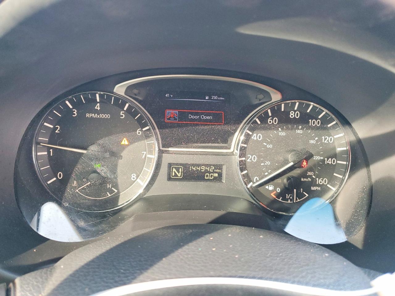 2015 Niss Altima 2.5 Gray vin: 1N4AL3AP1FC209351