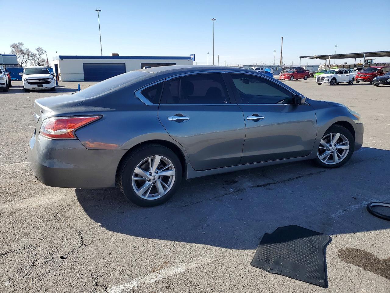 2015 Niss Altima 2.5 Gray vin: 1N4AL3AP1FC209351