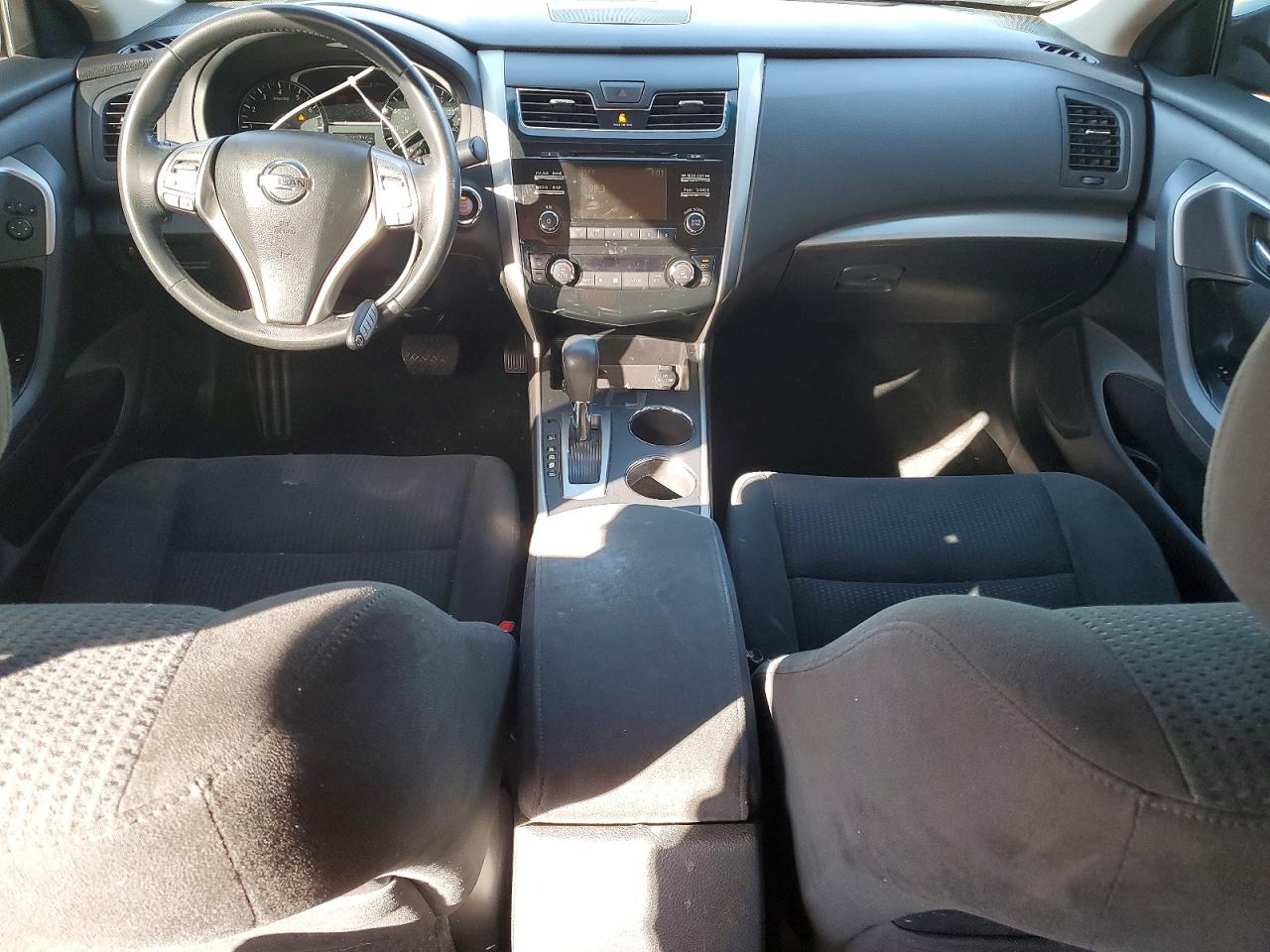 2015 Niss Altima 2.5 Gray vin: 1N4AL3AP1FC209351