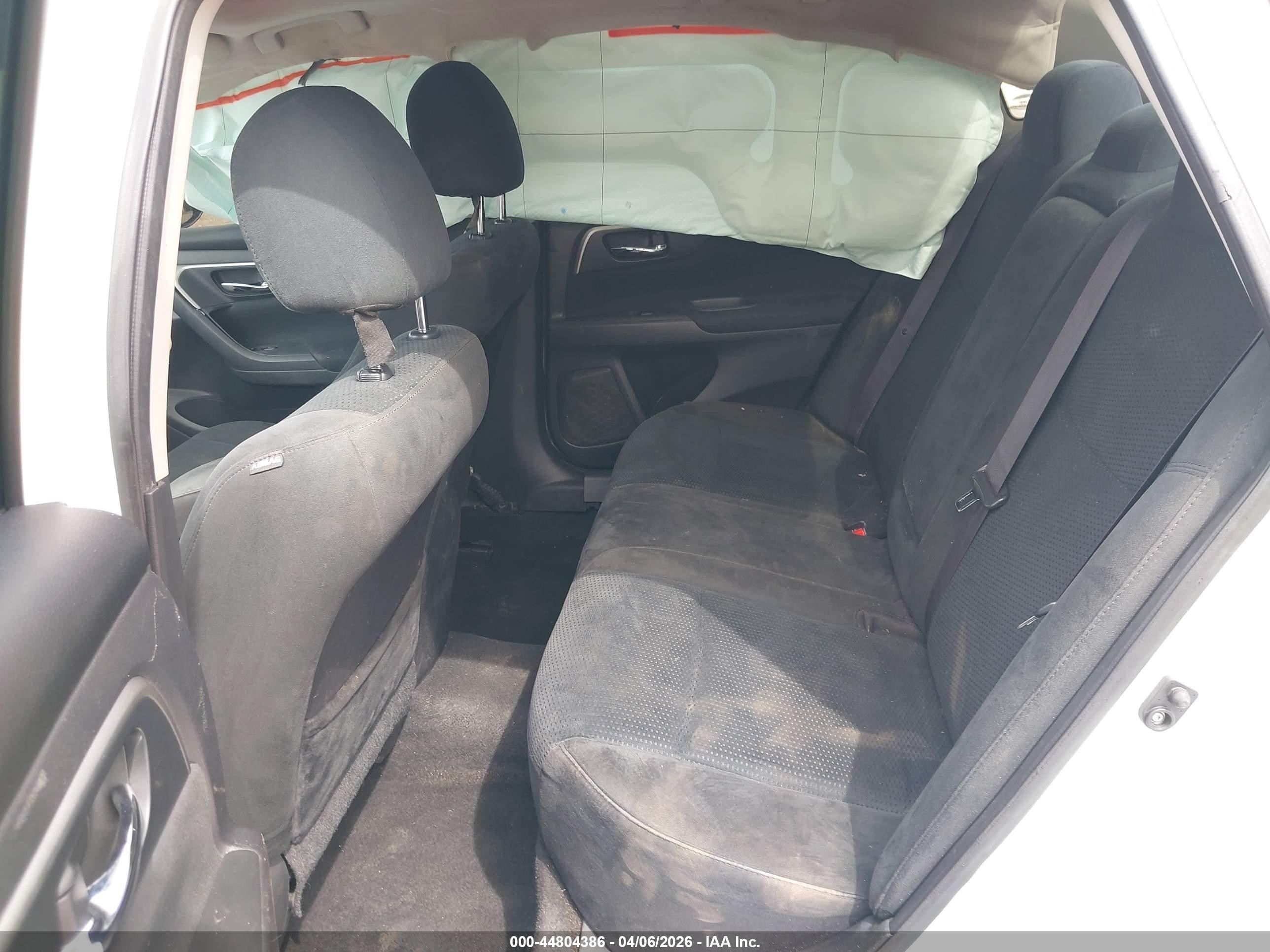 2015 Nissan Altima 2.5 Sv White vin: 1N4AL3AP1FC219457