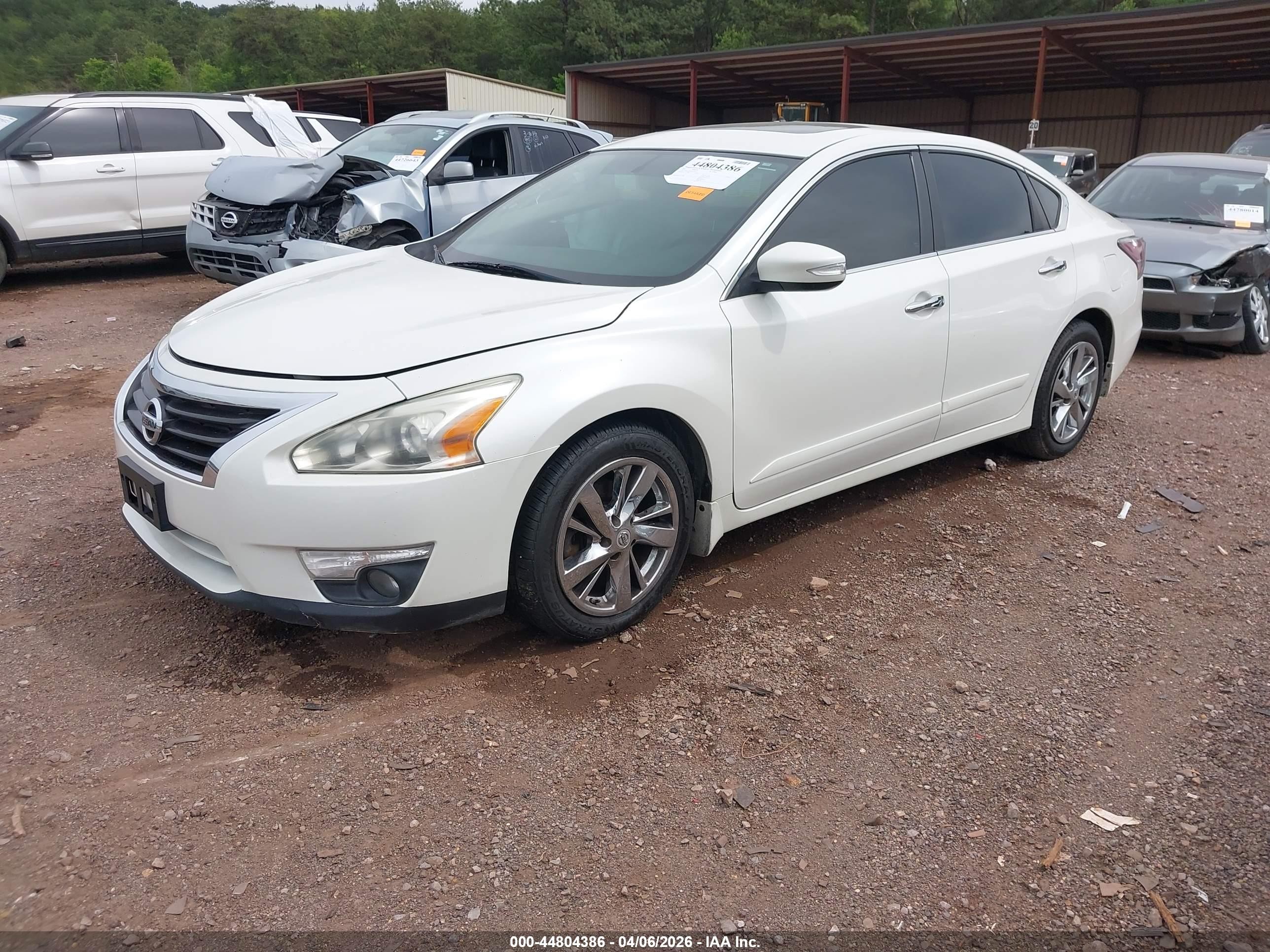 2015 Nissan Altima 2.5 Sv White vin: 1N4AL3AP1FC219457