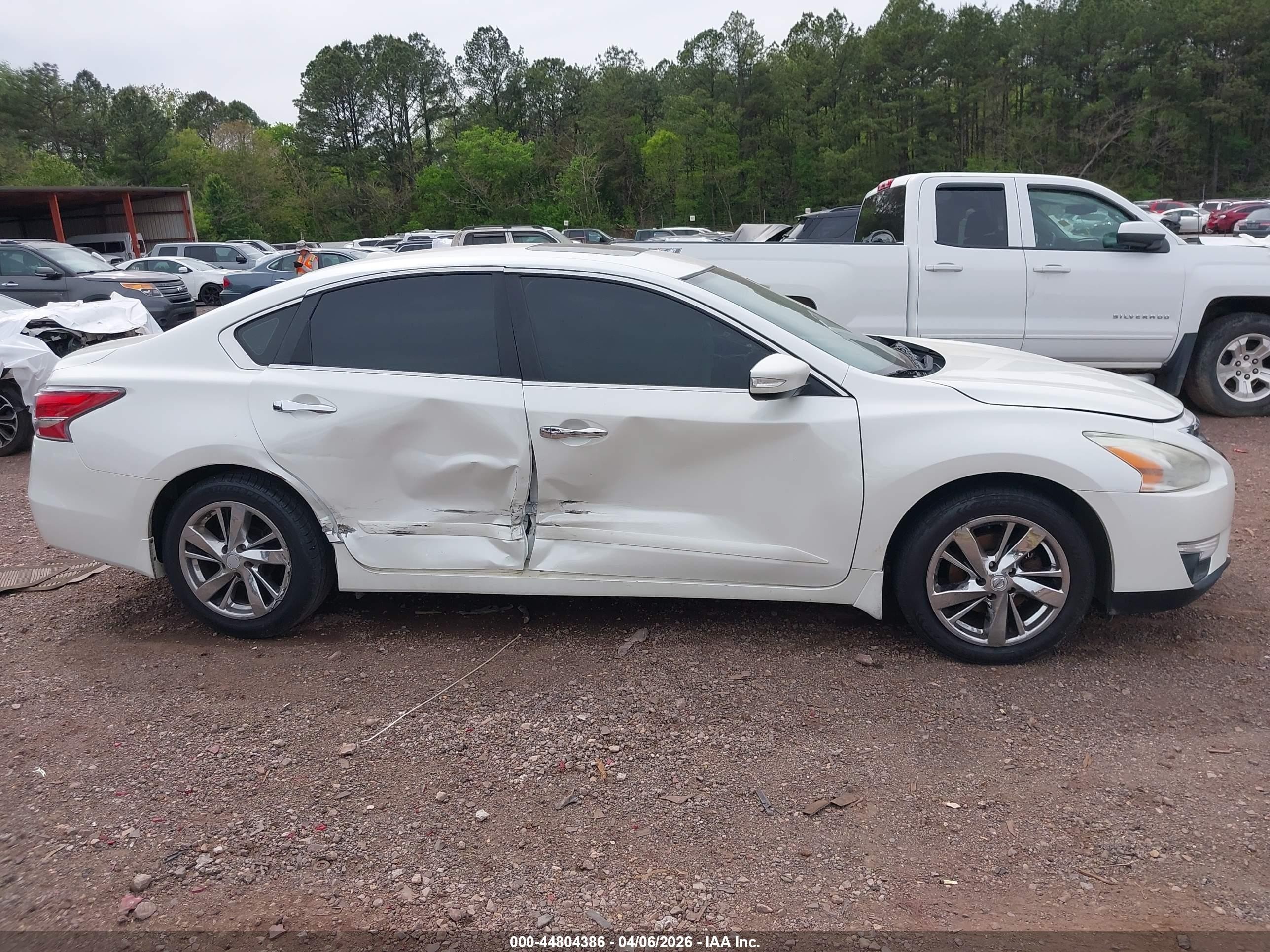 2015 Nissan Altima 2.5 Sv White vin: 1N4AL3AP1FC219457
