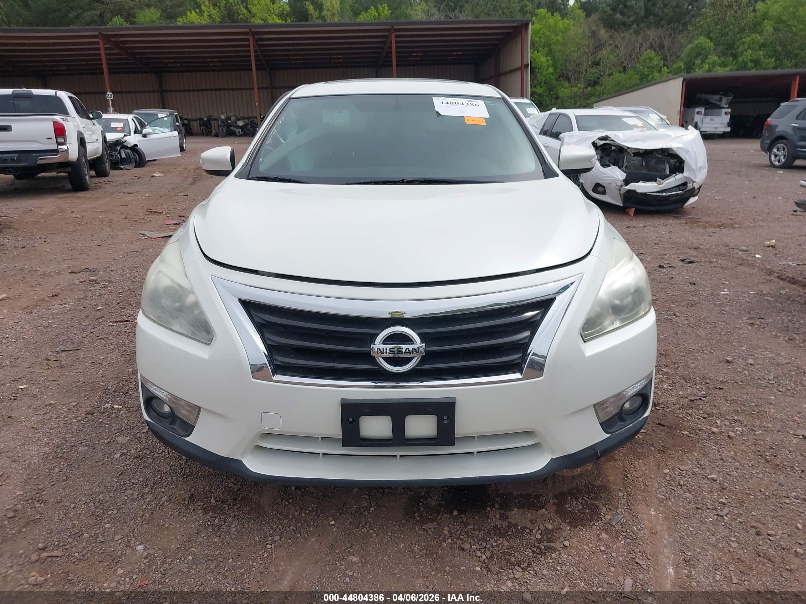 2015 Nissan Altima 2.5 Sv White vin: 1N4AL3AP1FC219457