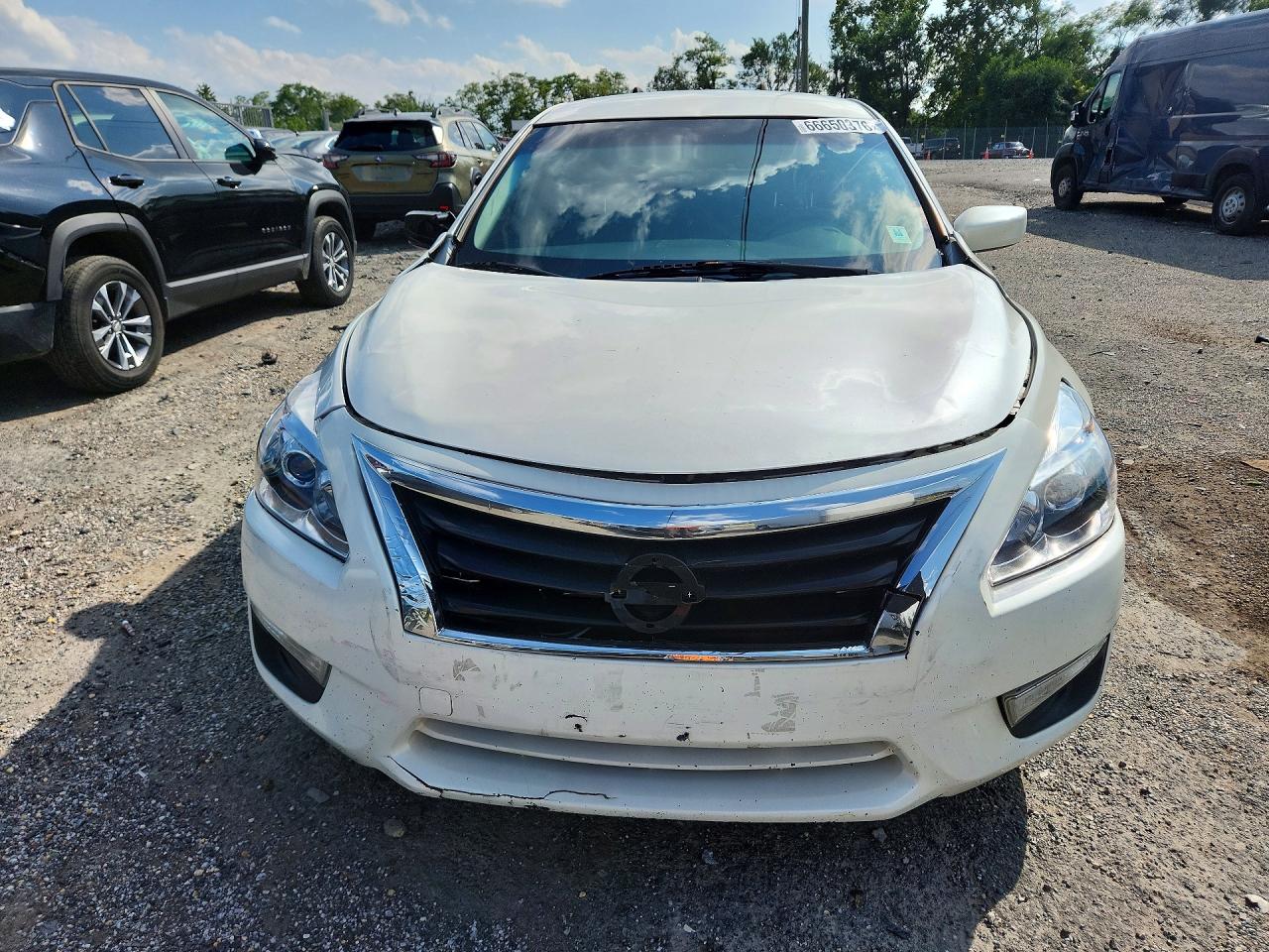2015 Nissan Altima 2.5 S White vin: 1N4AL3AP1FC221919
