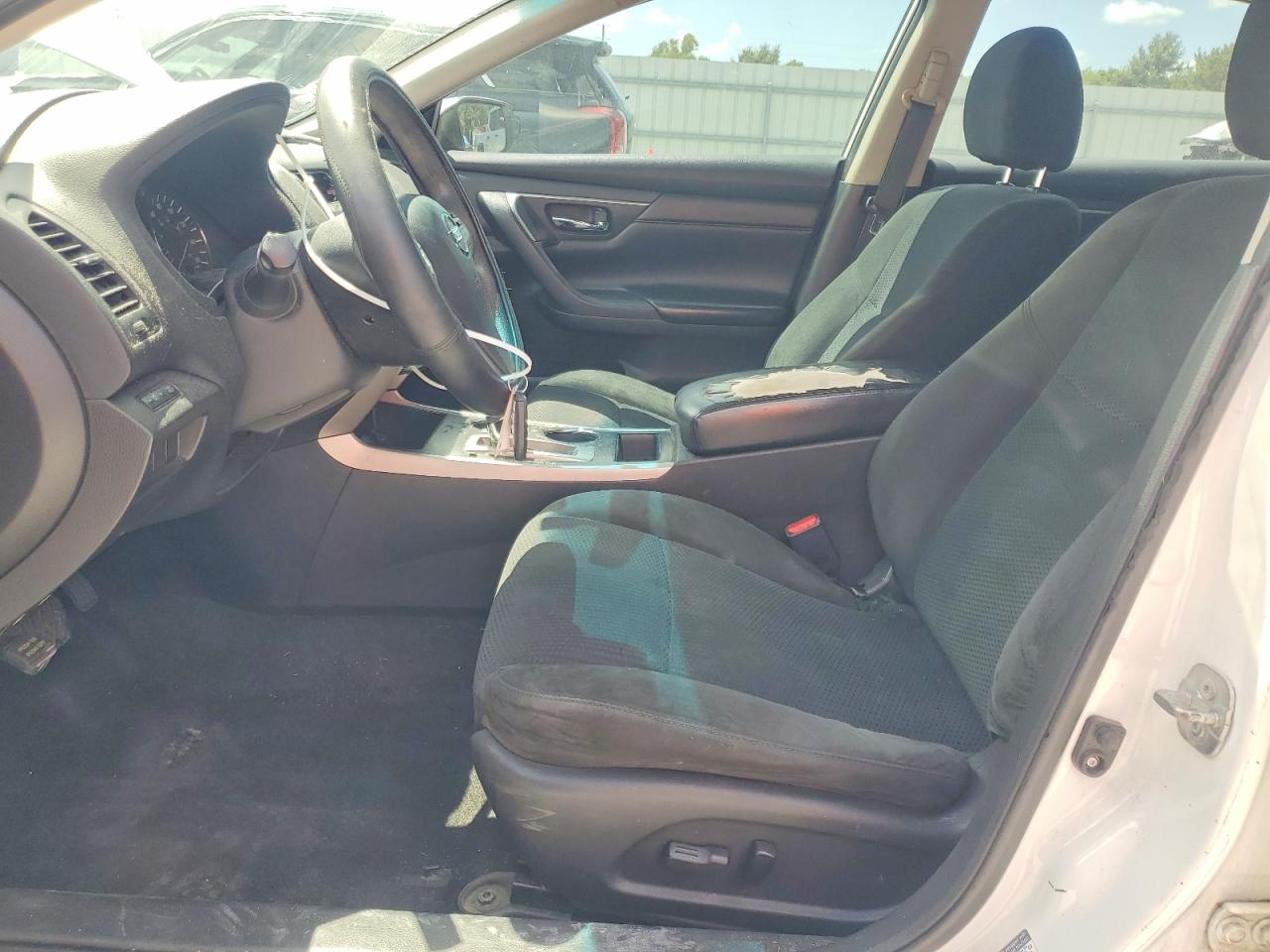 2015 Nissan Altima 2.5 S White vin: 1N4AL3AP1FC253754