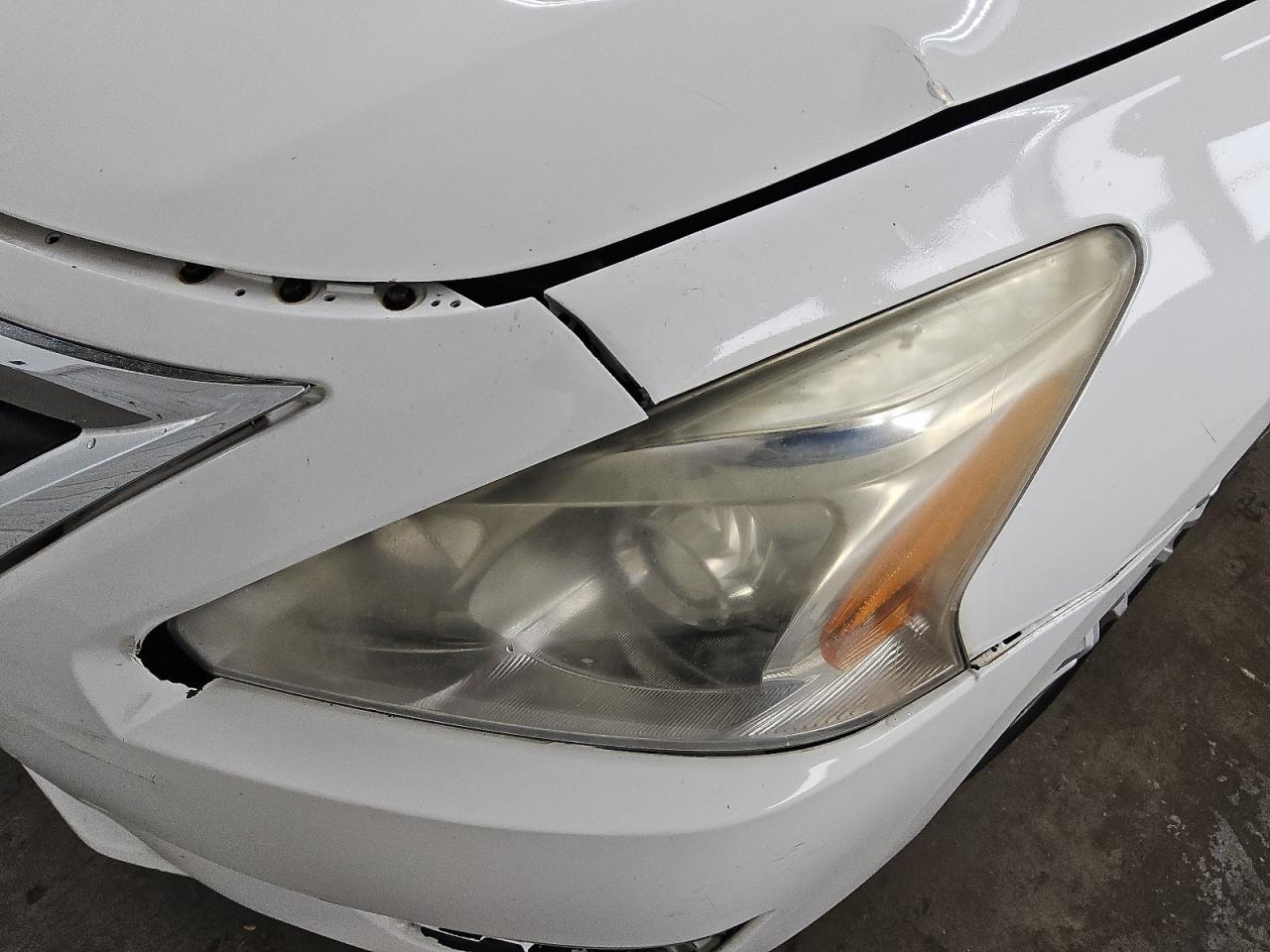 2015 Nissan Altima 2.5 S Белый vin: 1N4AL3AP1FC256928 Damage: Left Head Lamp, Faded, Repair Required