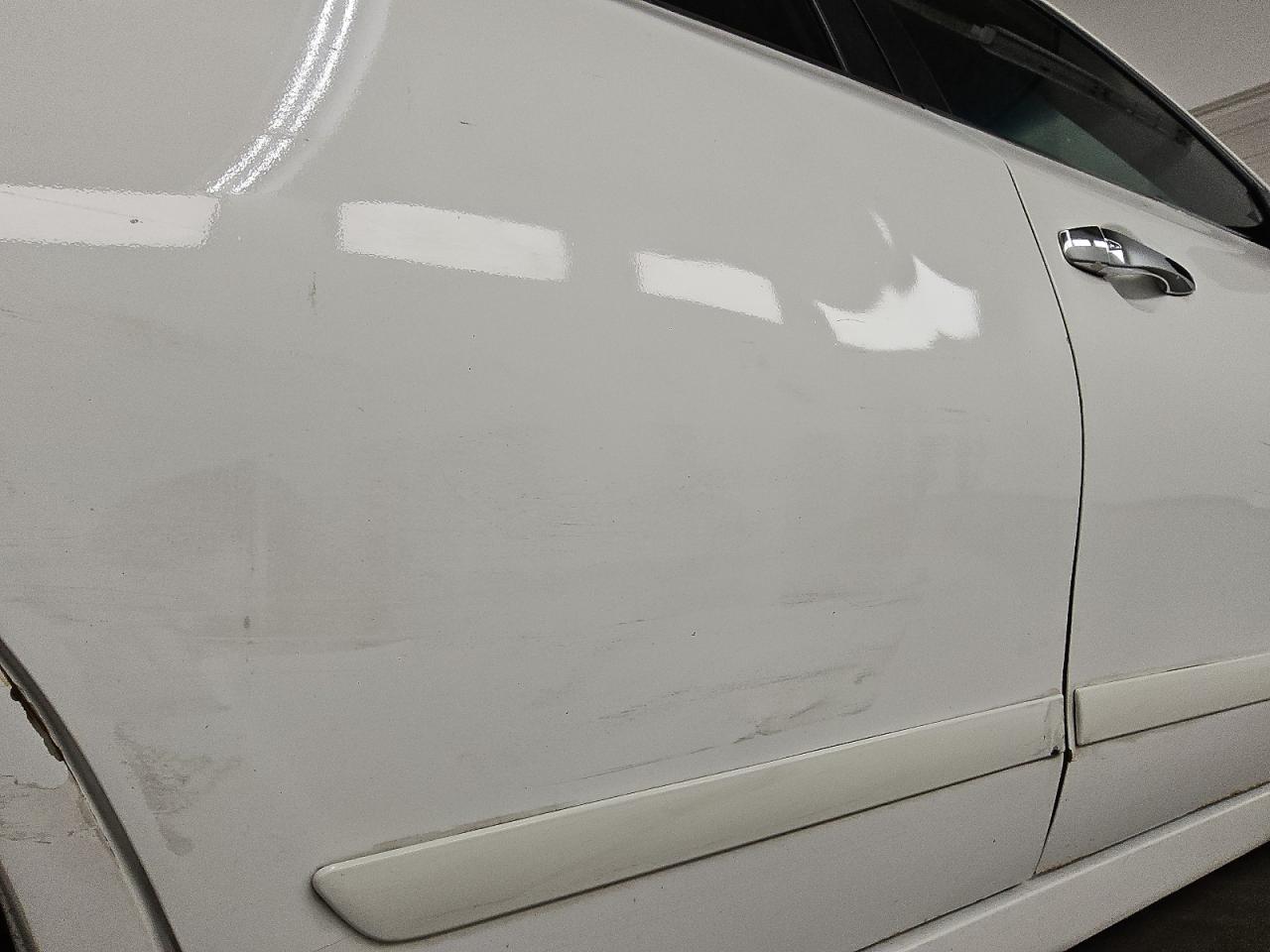 2015 Nissan Altima 2.5 S Белый vin: 1N4AL3AP1FC256928 Damage: Right Rear Door, Dent(S) W/ Paint Dmg, > 12 Inches