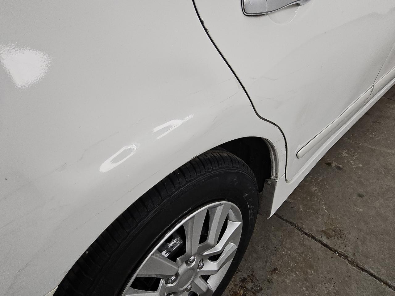 2015 Nissan Altima 2.5 S Белый vin: 1N4AL3AP1FC256928 Damage: Right Qtr Panel, Dent(S) W/ Paint Dmg, > 12 Inches