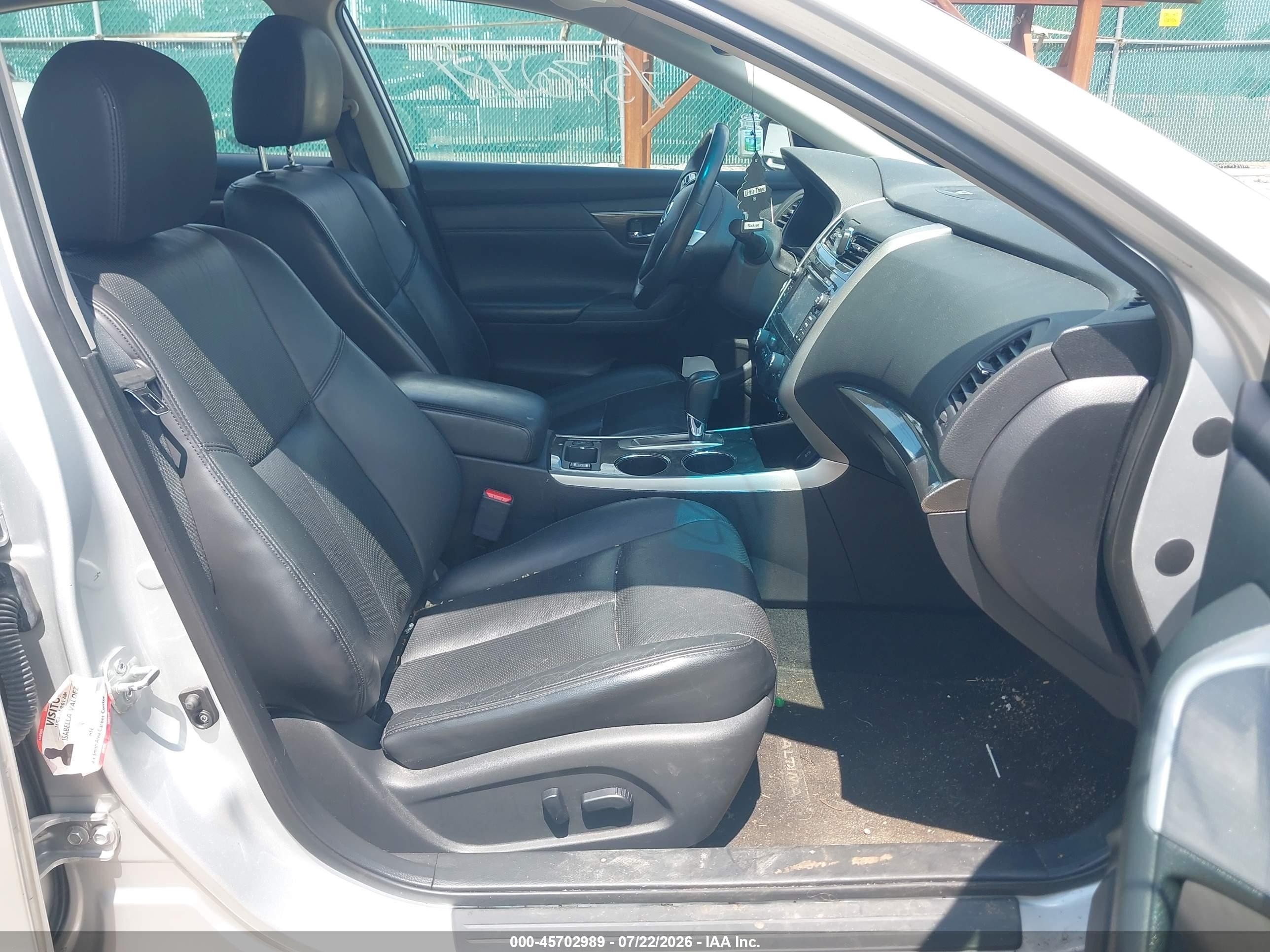 2015 Nissan Altima 2.5 Sl Серебряный vin: 1N4AL3AP1FC258906