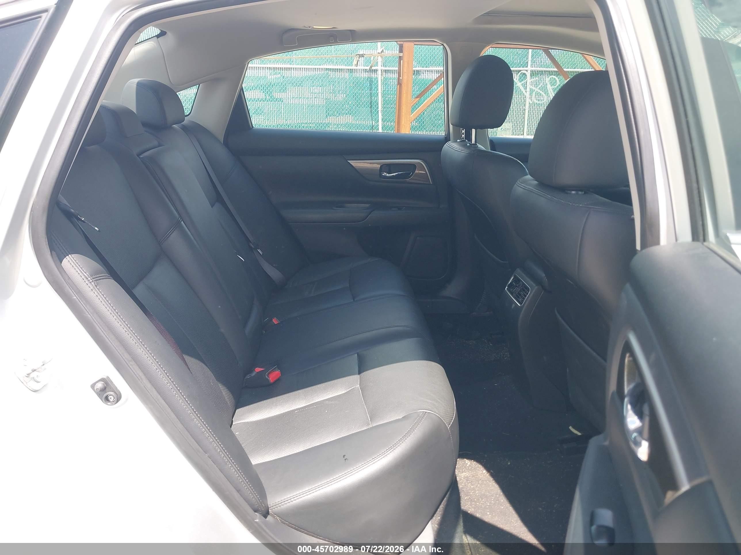 2015 Nissan Altima 2.5 Sl Серебряный vin: 1N4AL3AP1FC258906