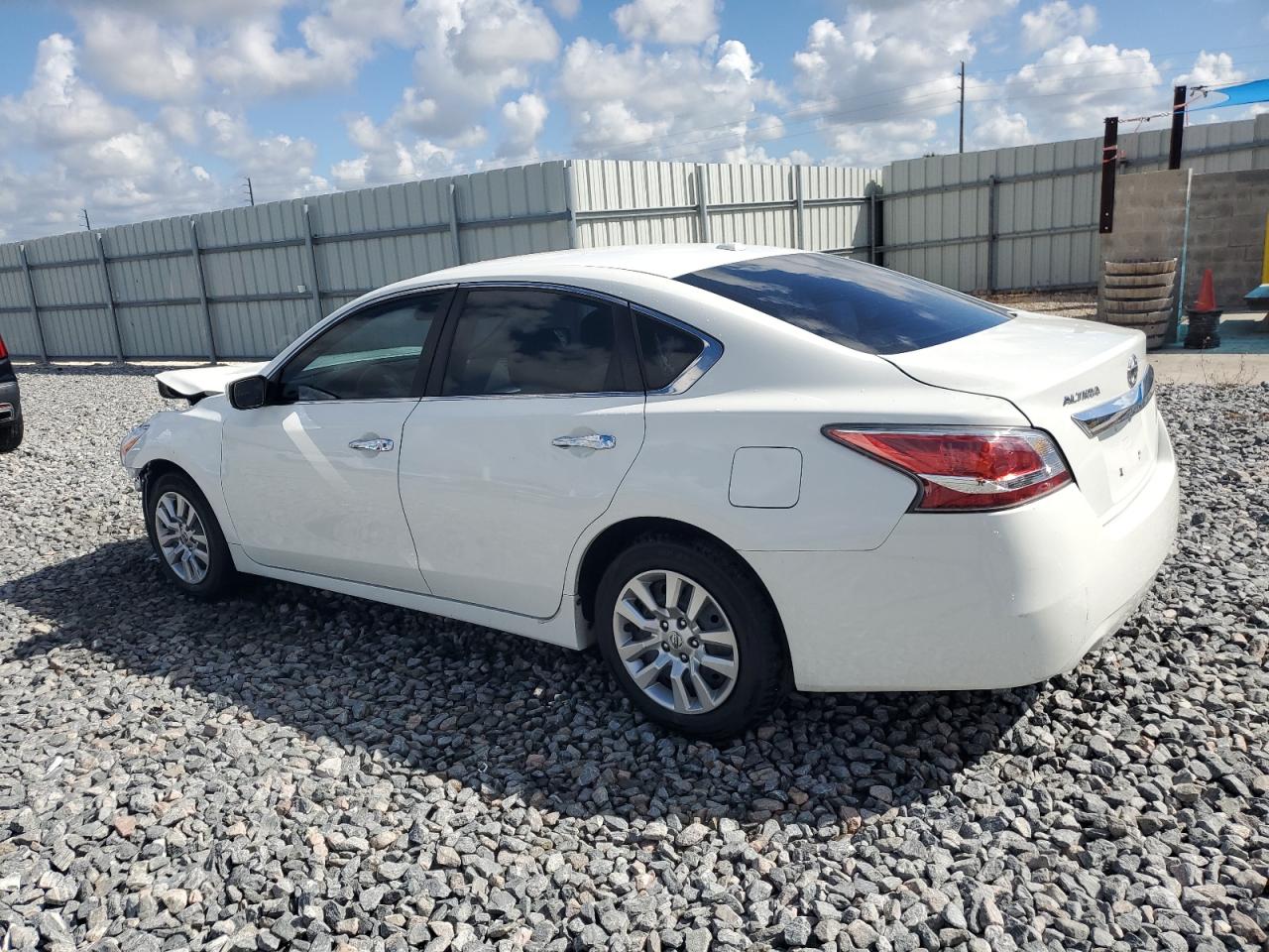 2015 Nissan Altima 2.5 White vin: 1N4AL3AP1FC267279