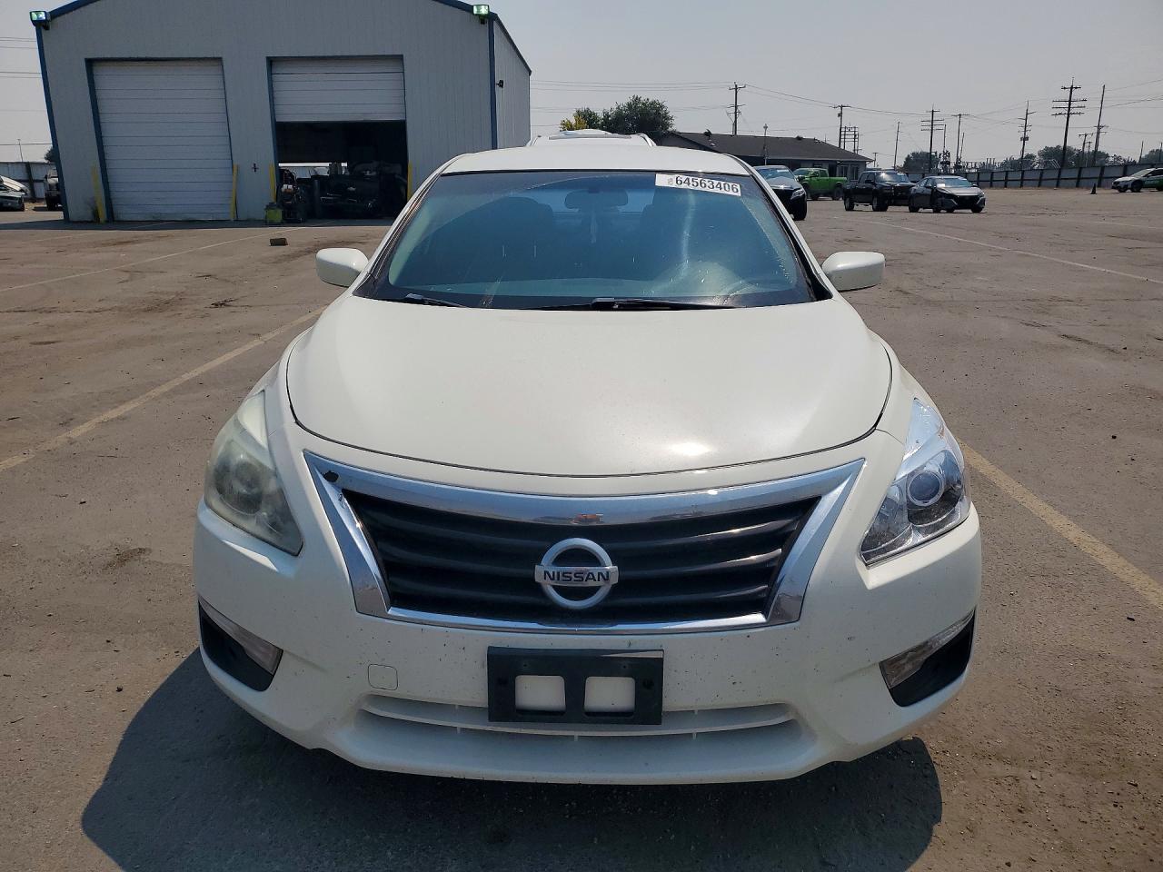 2015 Nissan Altima 2.5 S White vin: 1N4AL3AP1FC275933